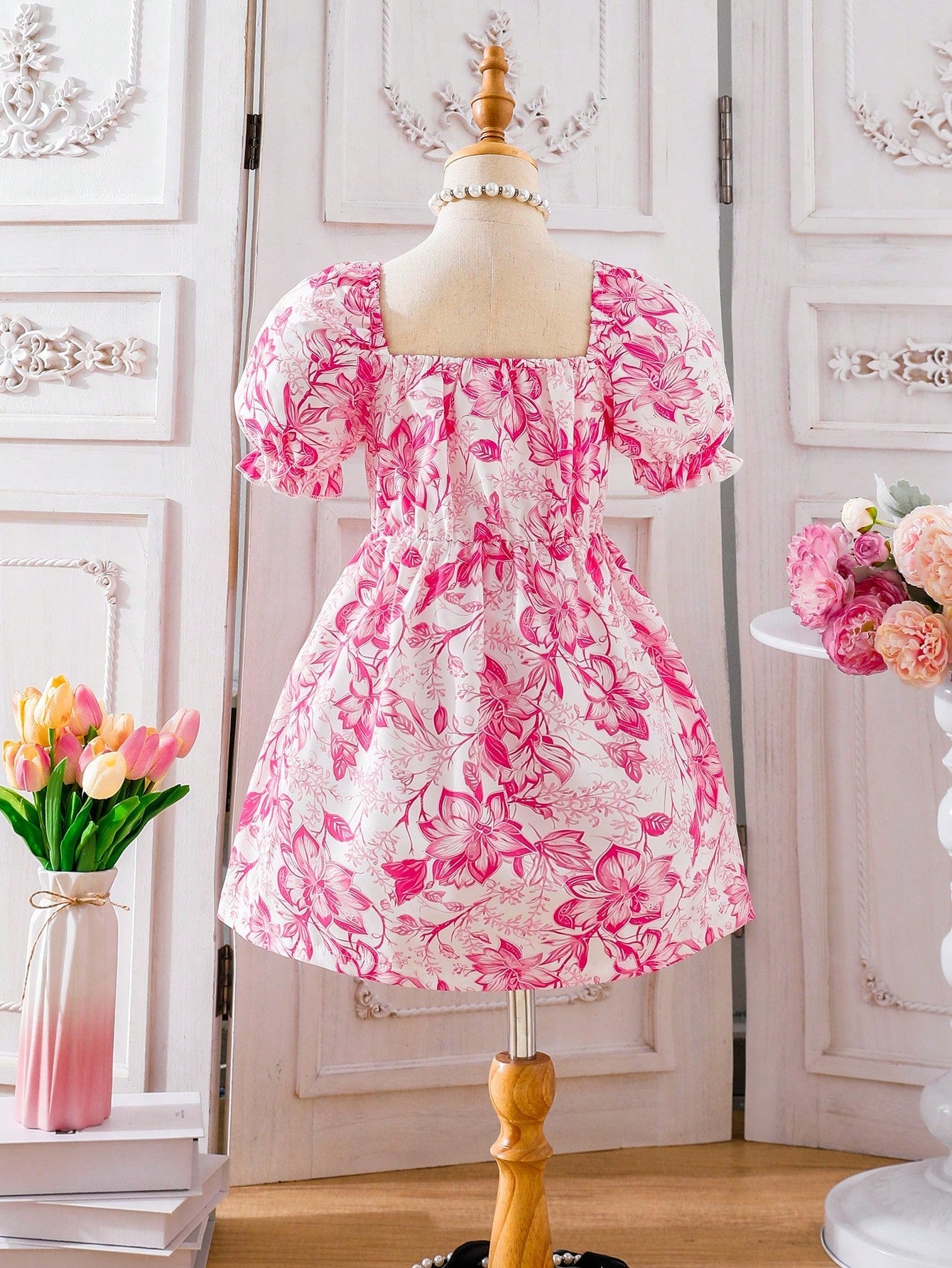 SHEIN Kids CHARMNG Young Girl'S Elegant Pink Puff Sleeved Floral Printed Dress Suitable for Romantic Occasions