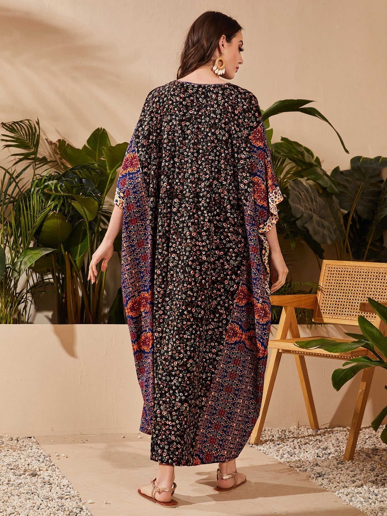 SHEIN Najma V-Neck Batwing Sleeve Ditsy Floral Kaftan