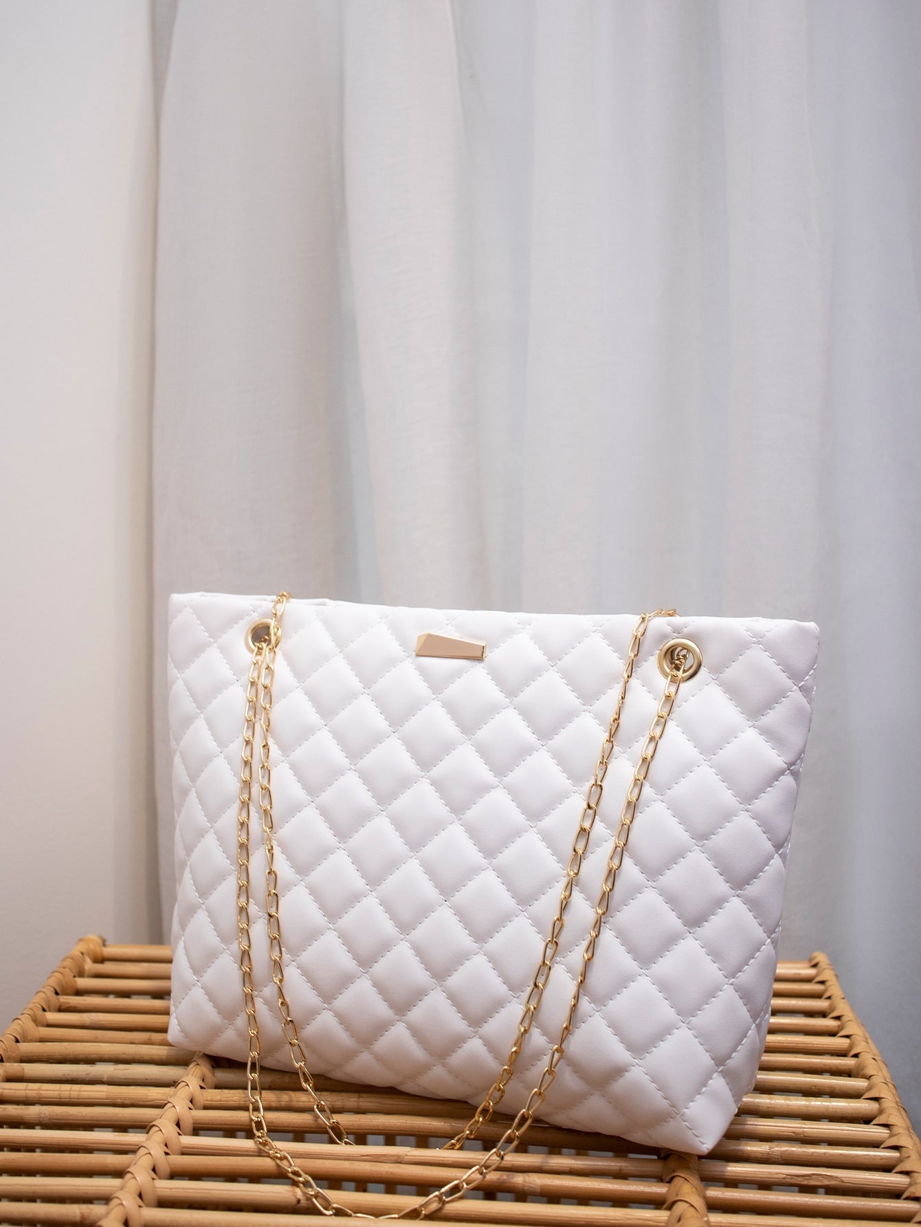 Quilted Chain Shoulder Tote Bag
