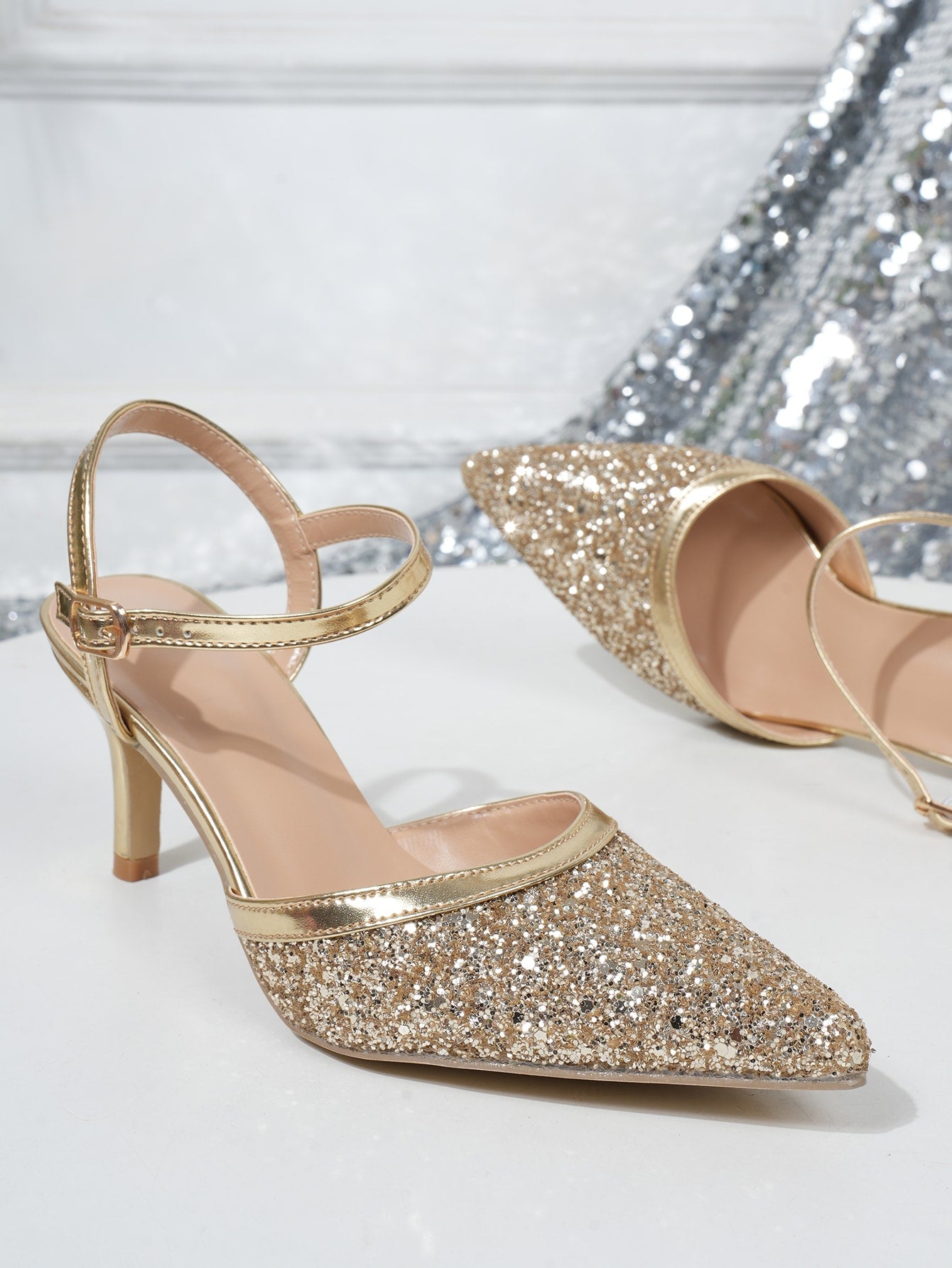 Golden Glittery Peep Toe High Heels with Bow Accent Suitable for Daily Wear