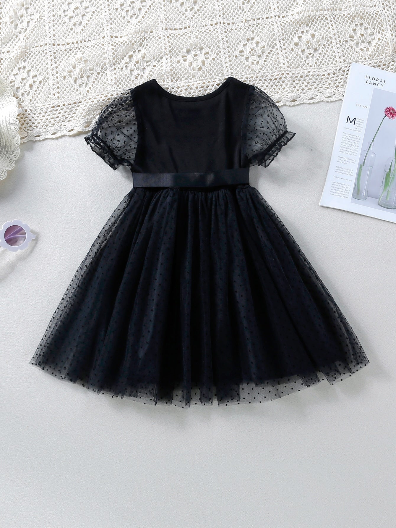 SHEIN Kids CHARMNG Young Girl Dobby Mesh Overlay Puff Sleeve Belted Dress