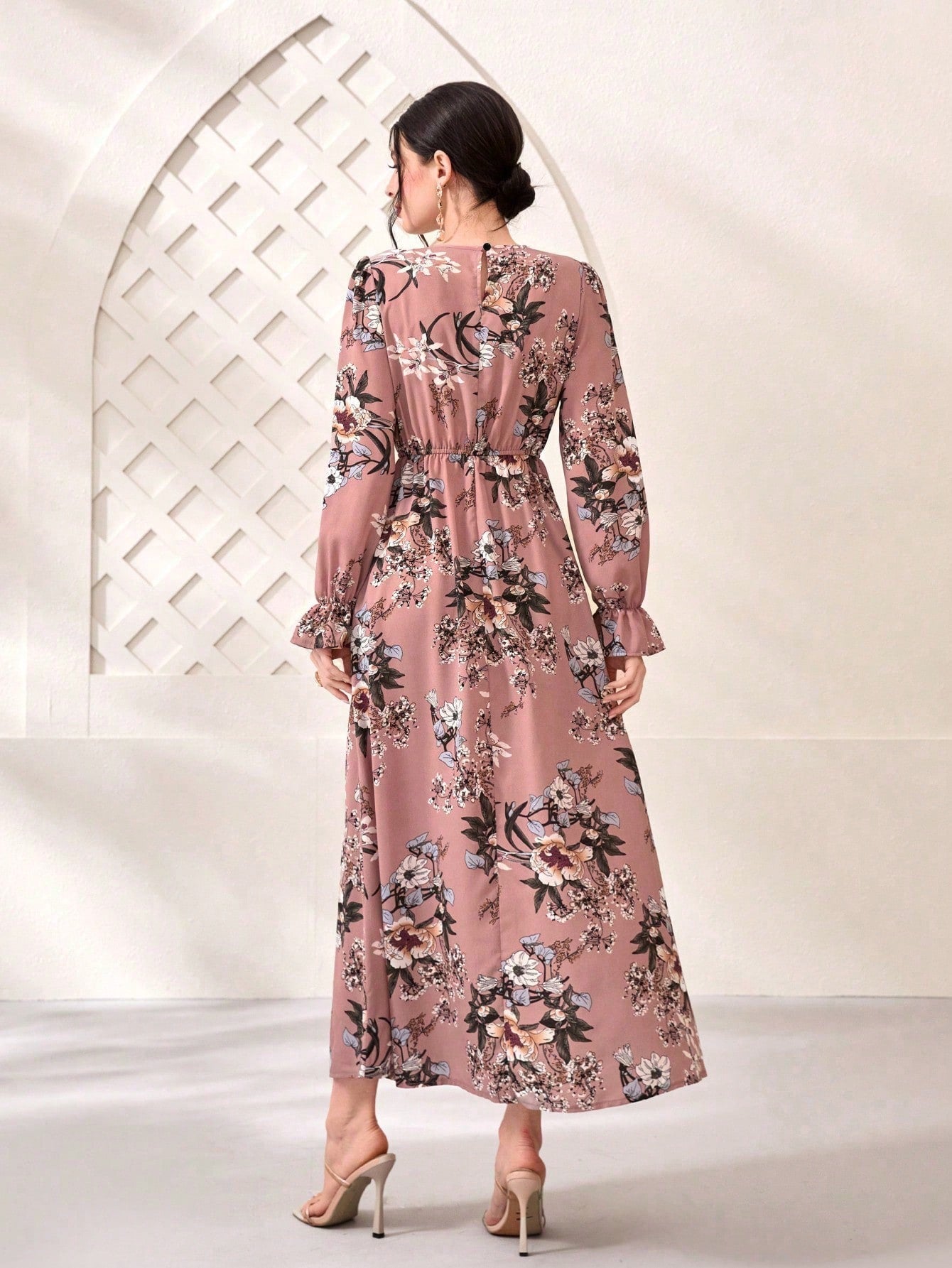SHEIN Modely Floral Print Flare Sleeve Dress