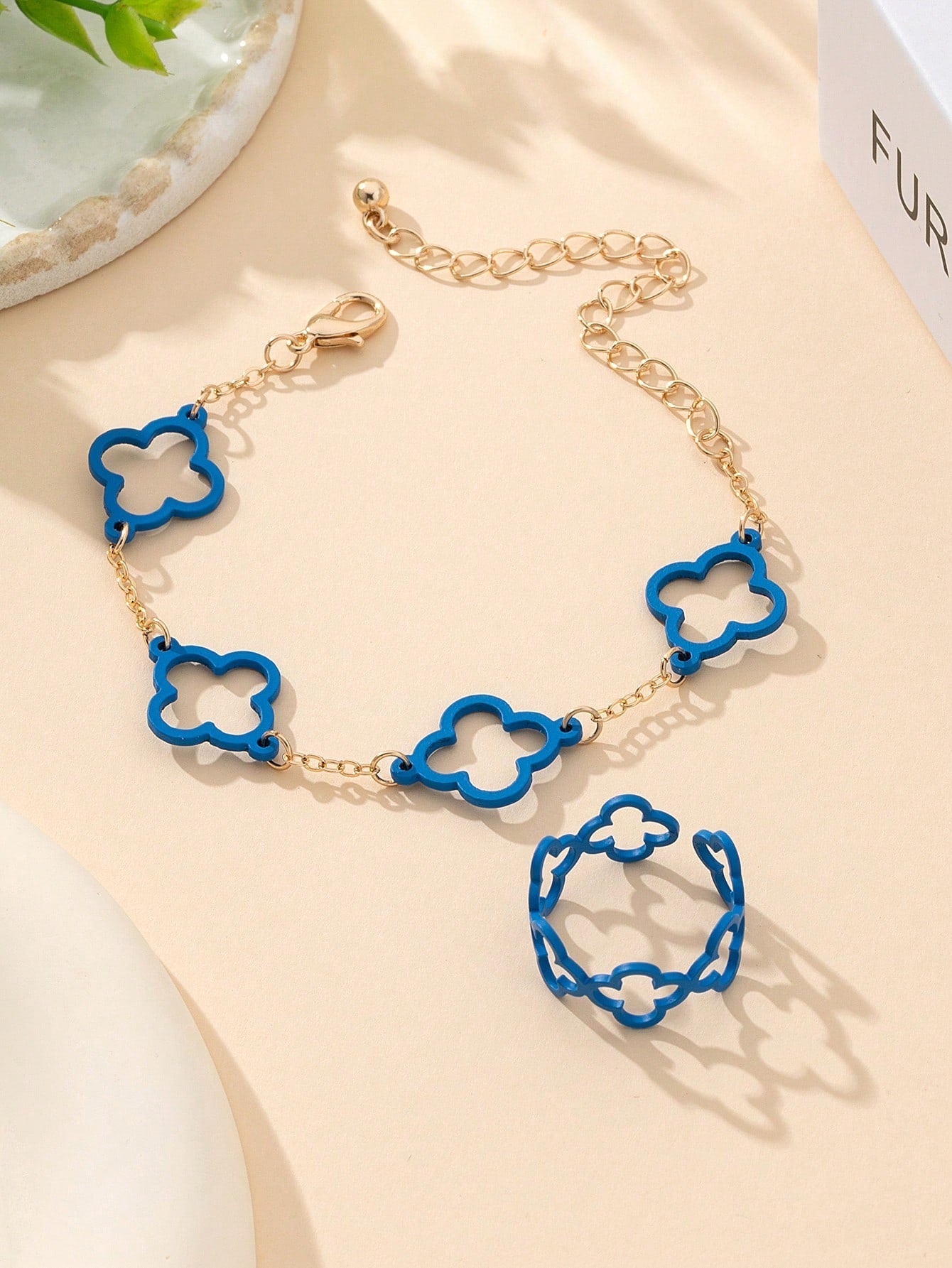 1Set of Lucky Flower Design Bracelet and Ring for Women, Suitable for Daily Wear and Parties, Clover Themed Jewelry