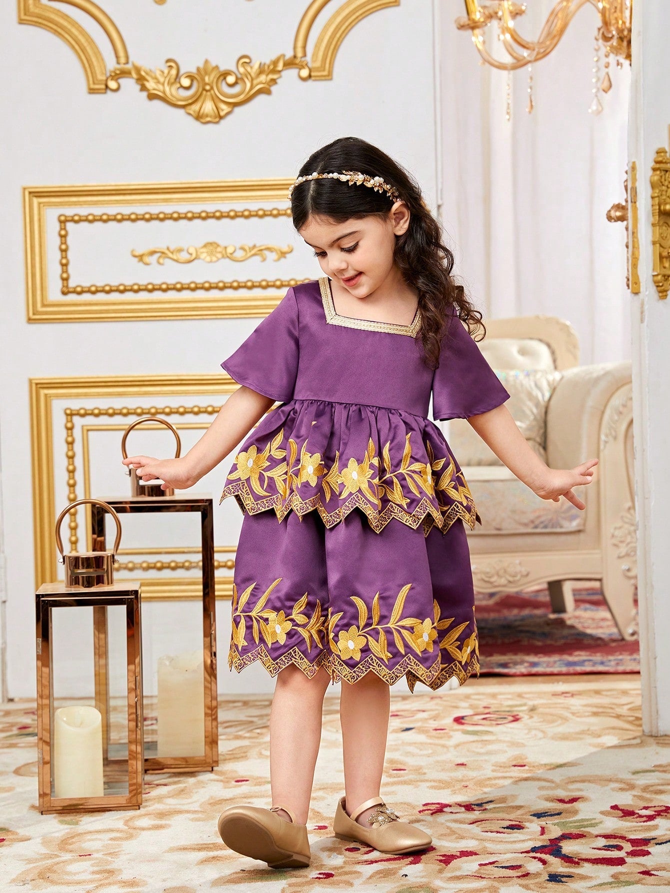 SHEIN Kids Nujoom Young Girl'S Slim Fit Casual Square Neckline Embroidered Hem above Knee Dress