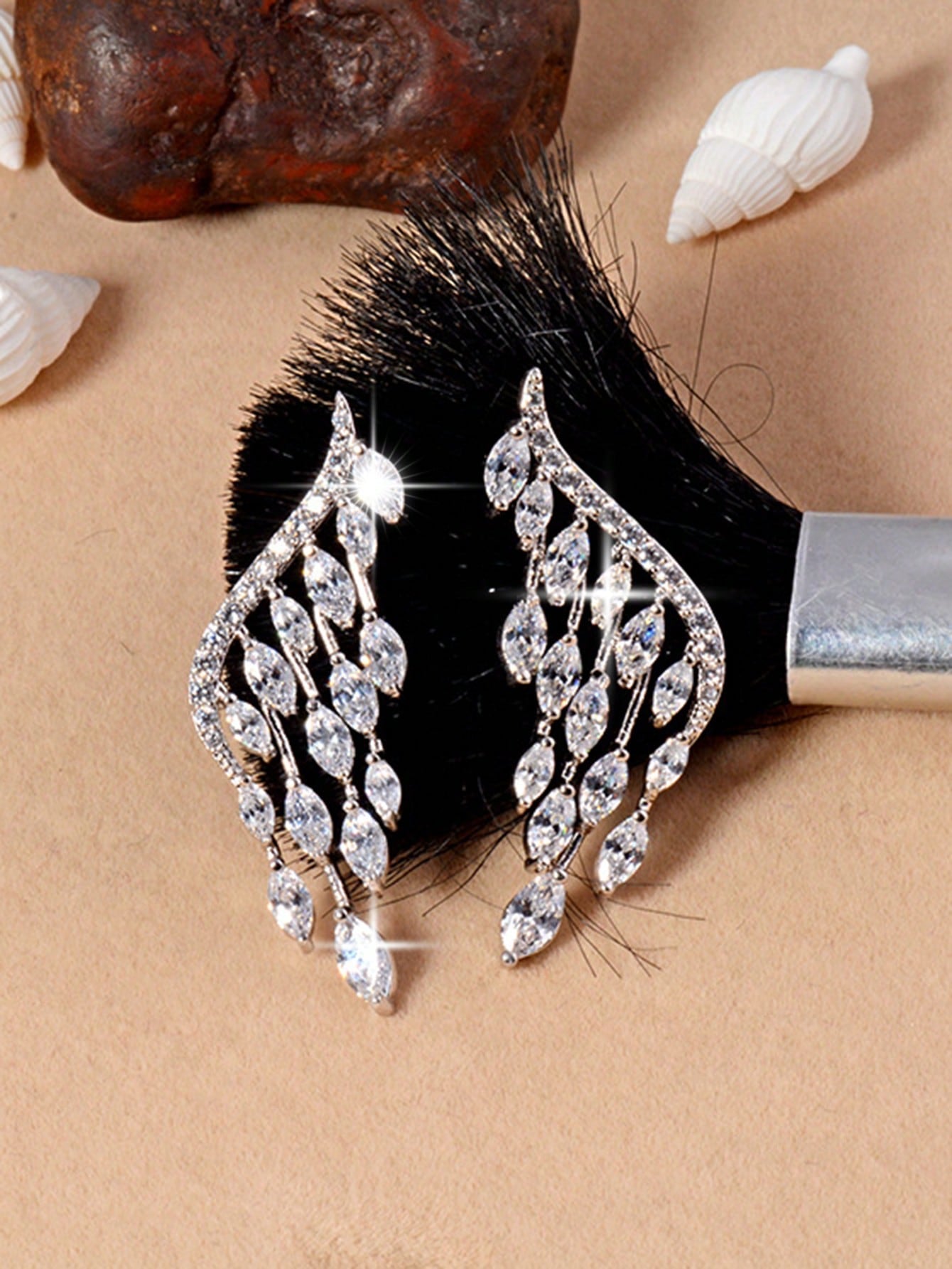 1Pair Fashionable & Exquisite Wing Shape Cubic Zirconia Waterdrop Bridal Luxury Evening Gift Versatile Personality Women Earrings
