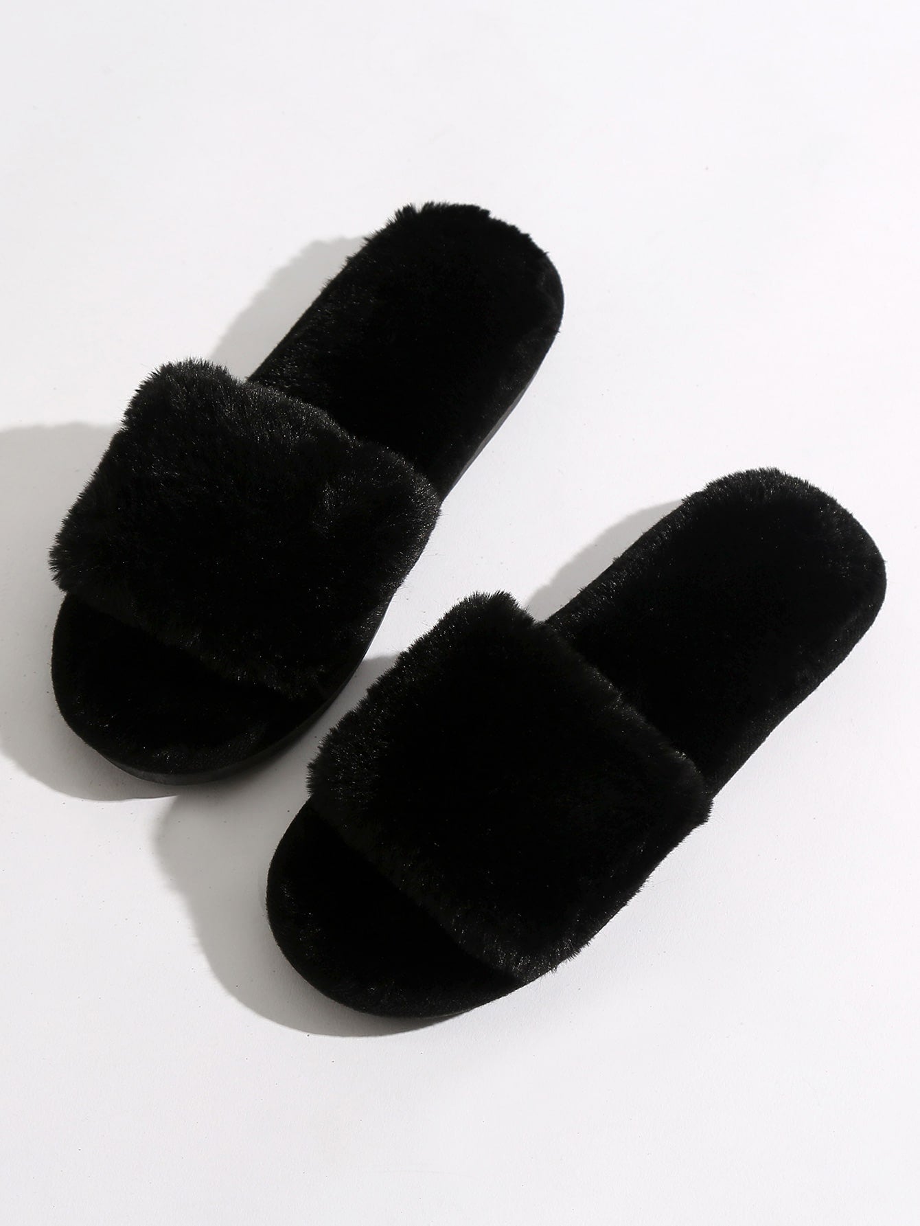 Black Minimalist Fuzzy Bedroom Slippers