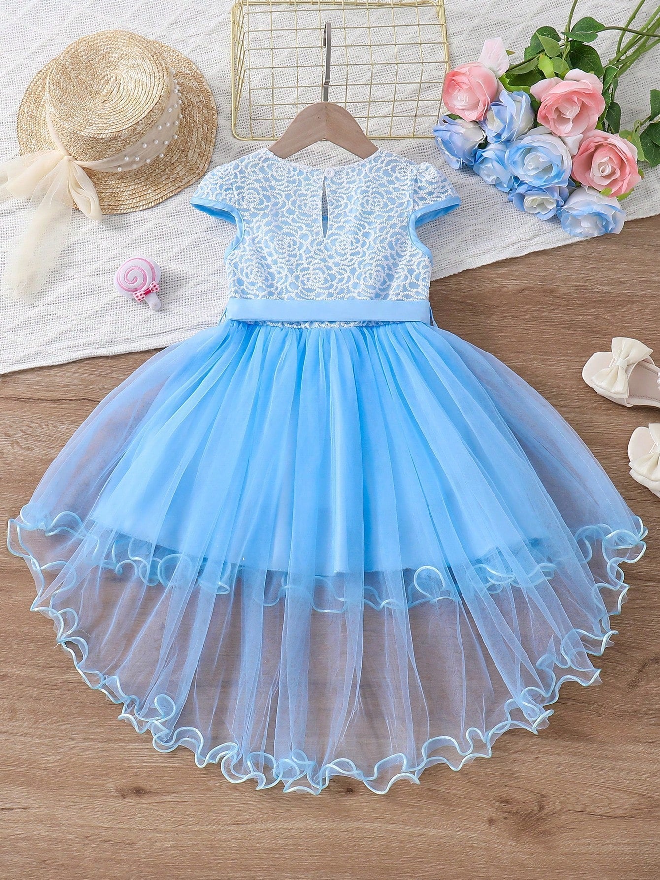 SHEIN Kids CHARMNG Young Girl Floral Lace Patchwork Mesh Hemline Dress