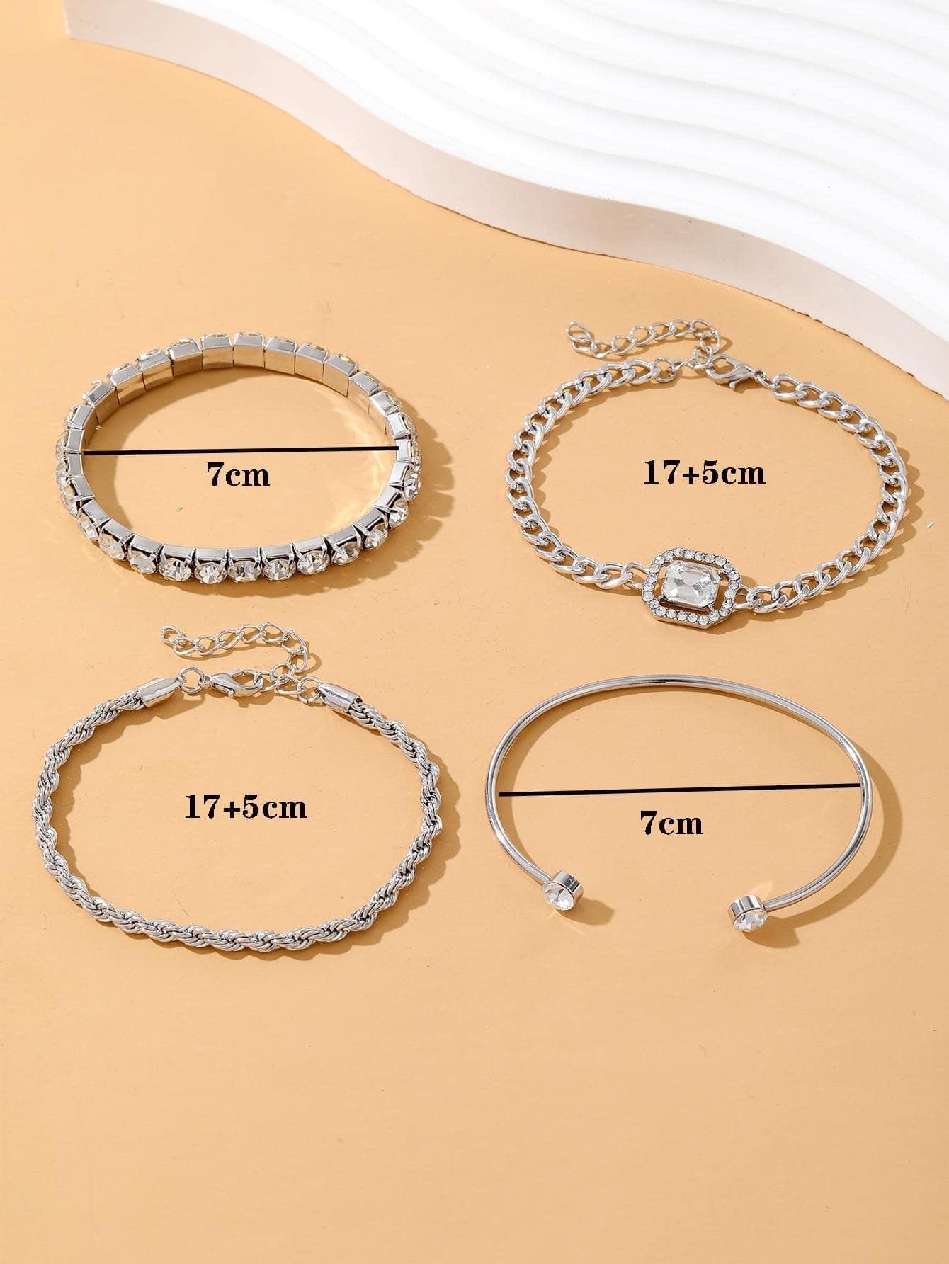 4Pcs/Set Glamorous Zinc Alloy Cubic Zirconia Decor Bracelet for Women for Daily Decoration