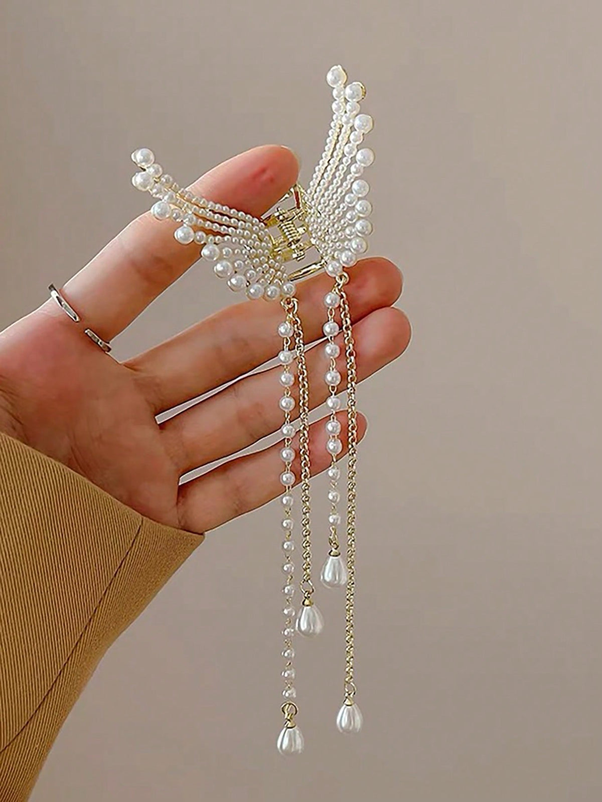 Faux Pearl Butterfly Design Hair Claw