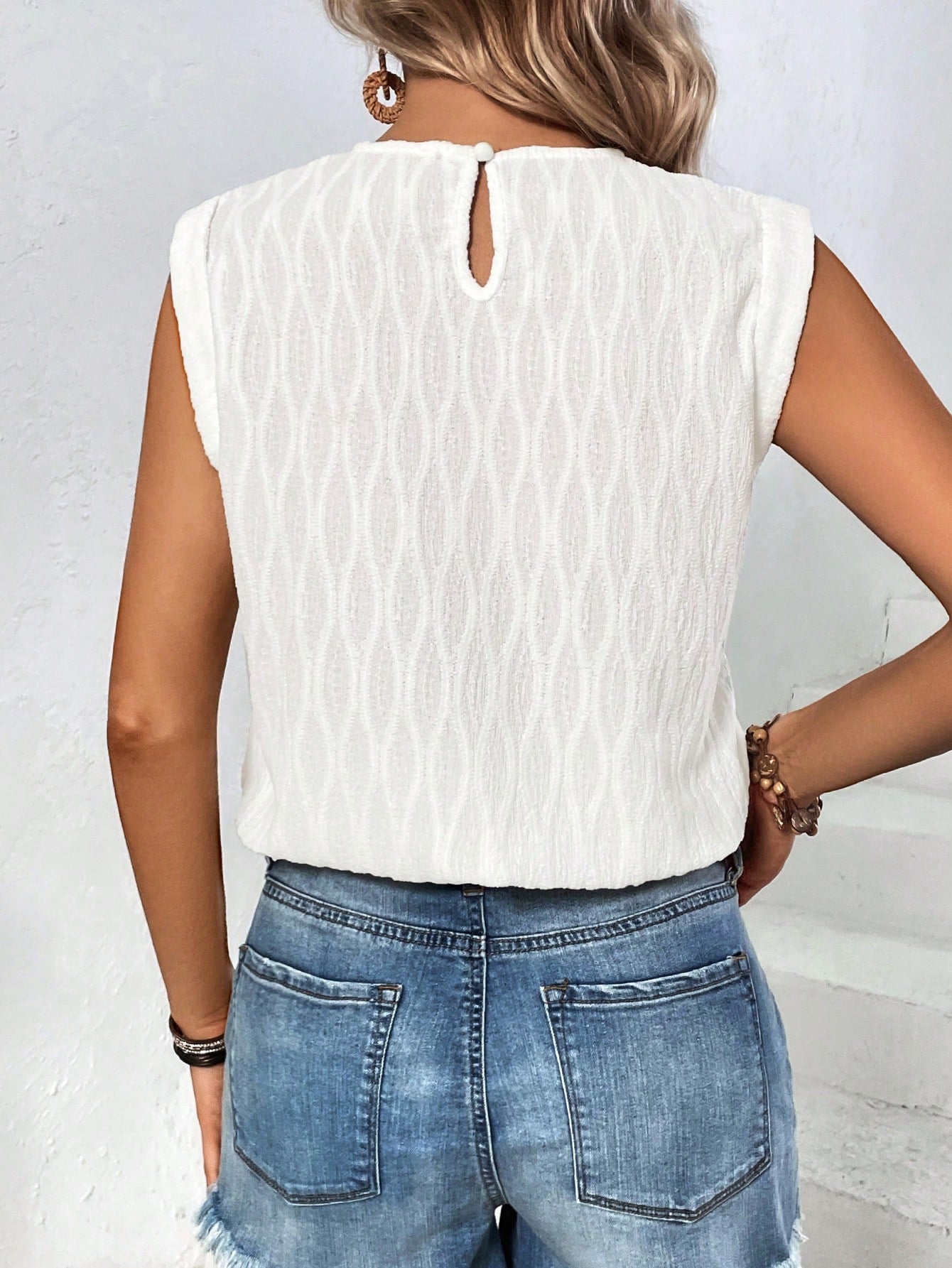 SHEIN VCAY Solid Knot Hem Blouse