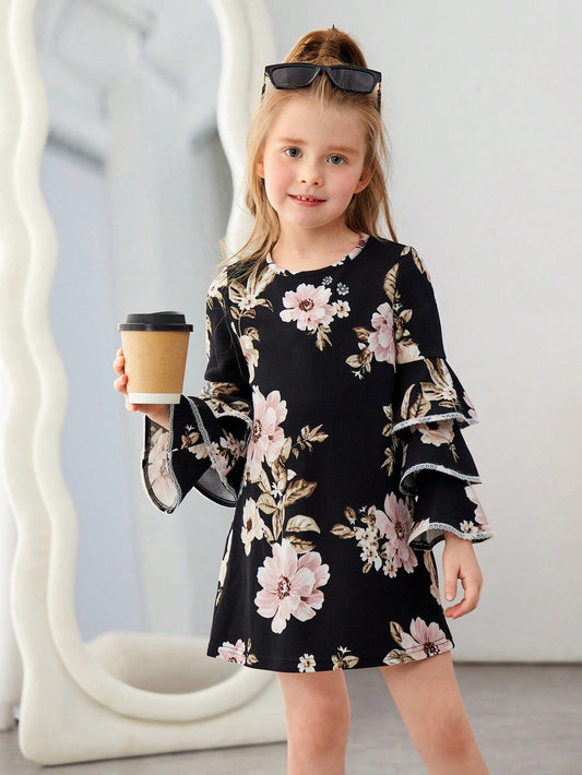 SHEIN Kids FANZEY Little Girls' Knit Flower Detail round Neck Loose Elegant Dress