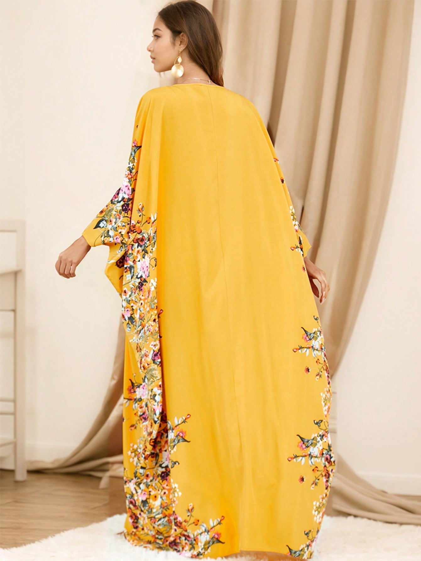 Yellow Batwing Sleeve Loose Floral Arabic Dress