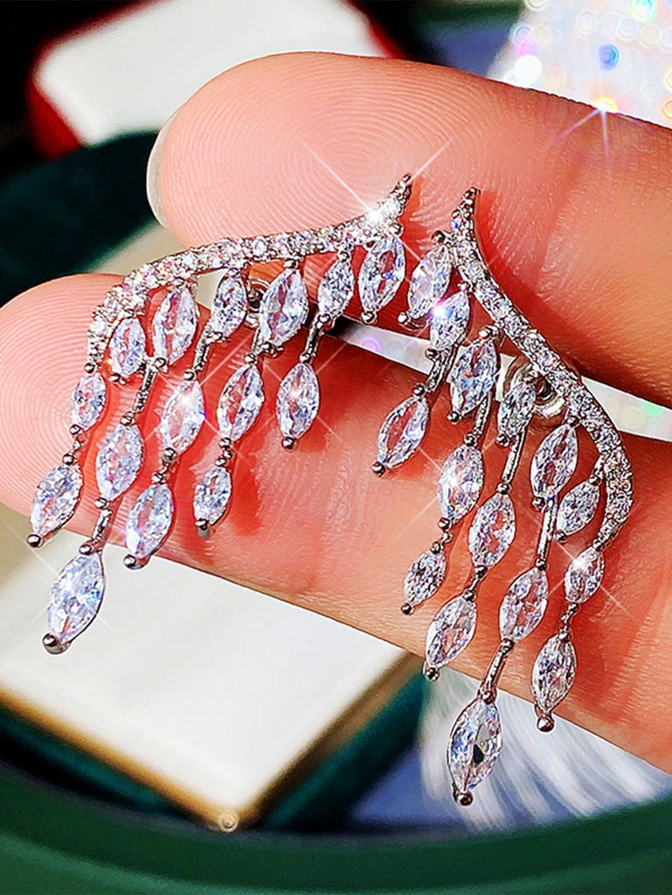1Pair Fashionable & Exquisite Wing Shape Cubic Zirconia Waterdrop Bridal Luxury Evening Gift Versatile Personality Women Earrings