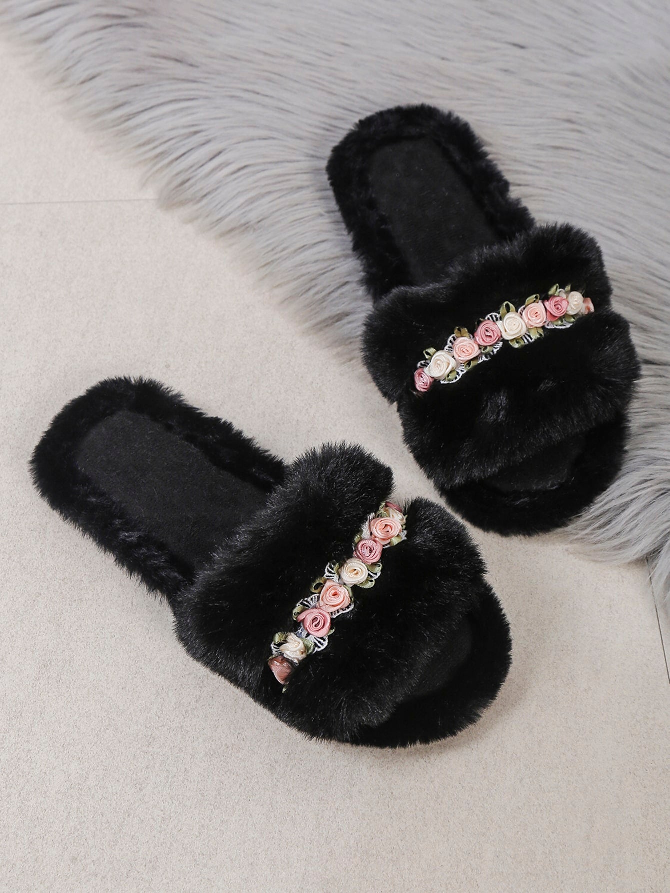 Ladies' Black Floral Decor Fuzzy Bedroom Slippers with Plant Pattern, Fashionable