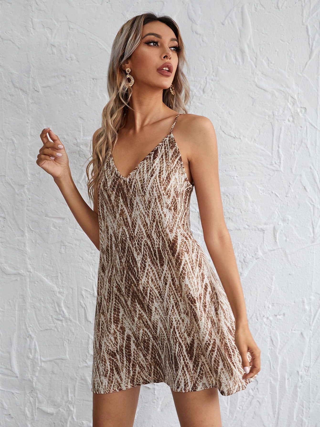 SHEIN LUNE Double V-Neck All over Print Dress