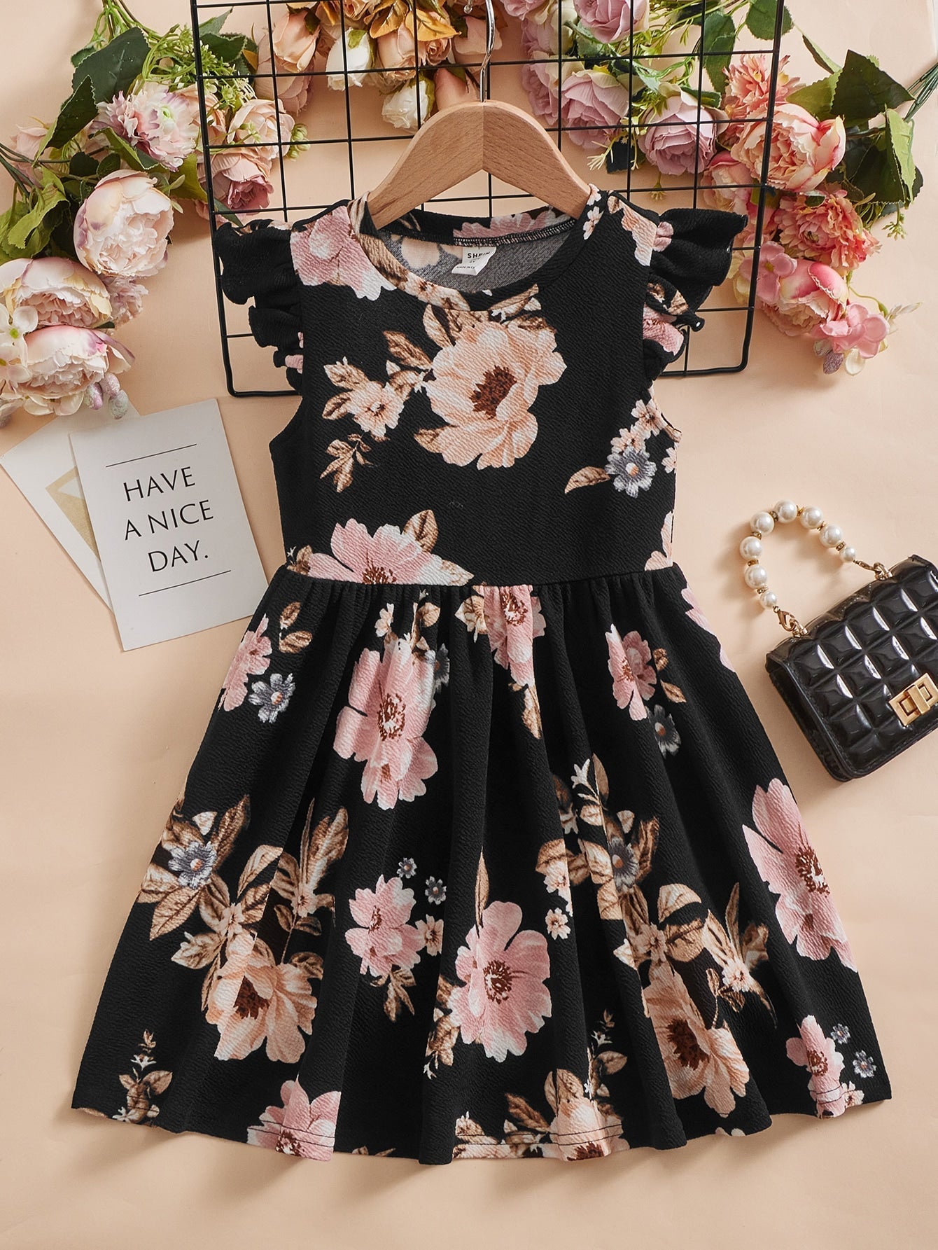 SHEIN Kids CHARMNG Young Girl Casual & Comfortable Knitted Flare Sleeve round Neck Dress with Floral Pattern, Suitable for Vacation