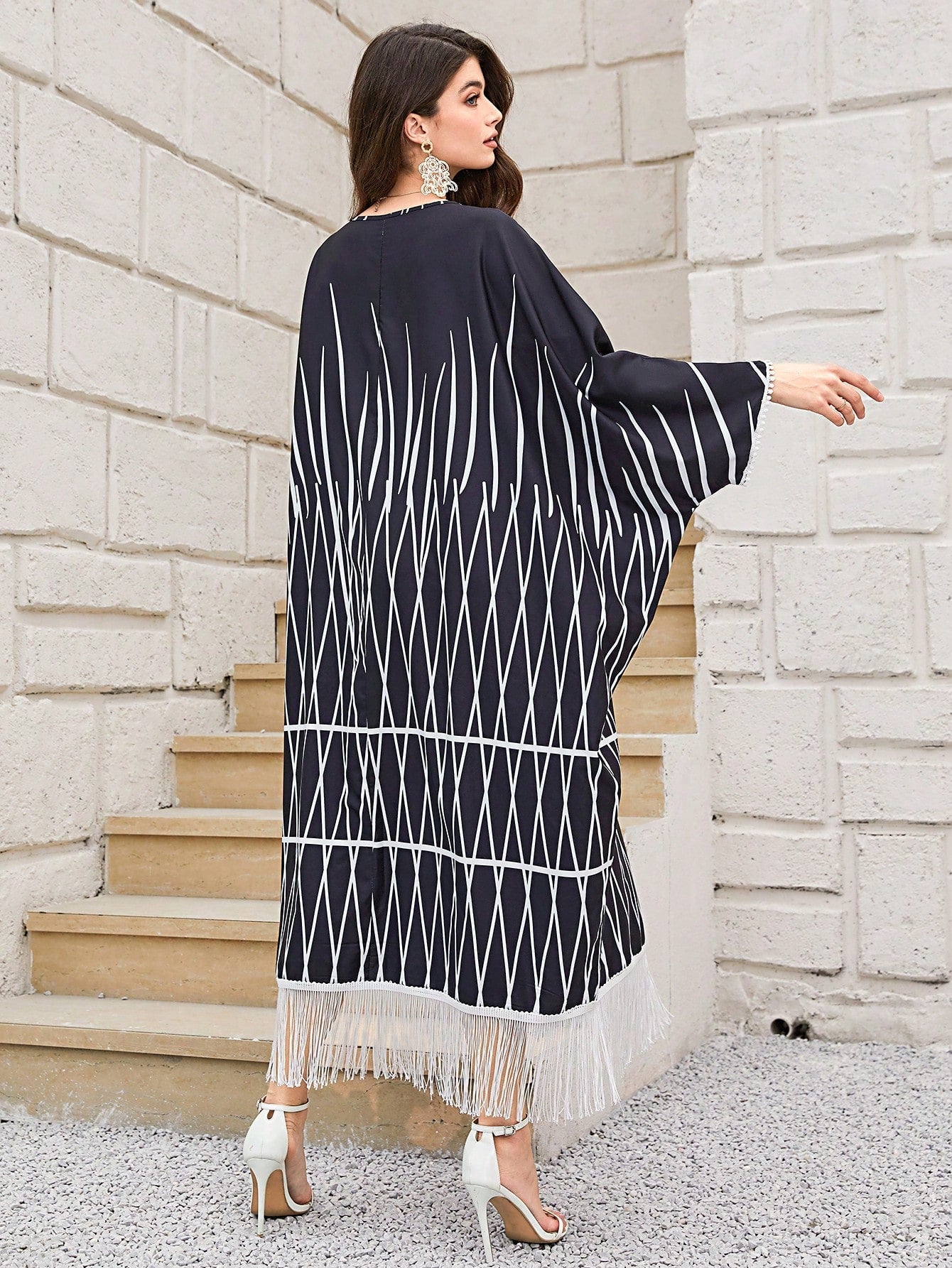 SHEIN Najma Geo Print Fringe Hem Batwing Sleeve Kaftan