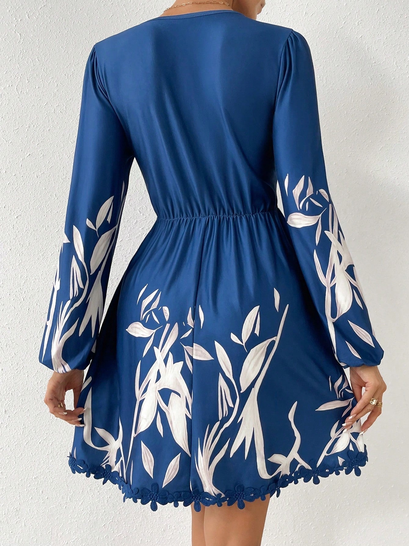 SHEIN VCAY Plants Print Guipure Lace Trim Lantern Sleeve Dress