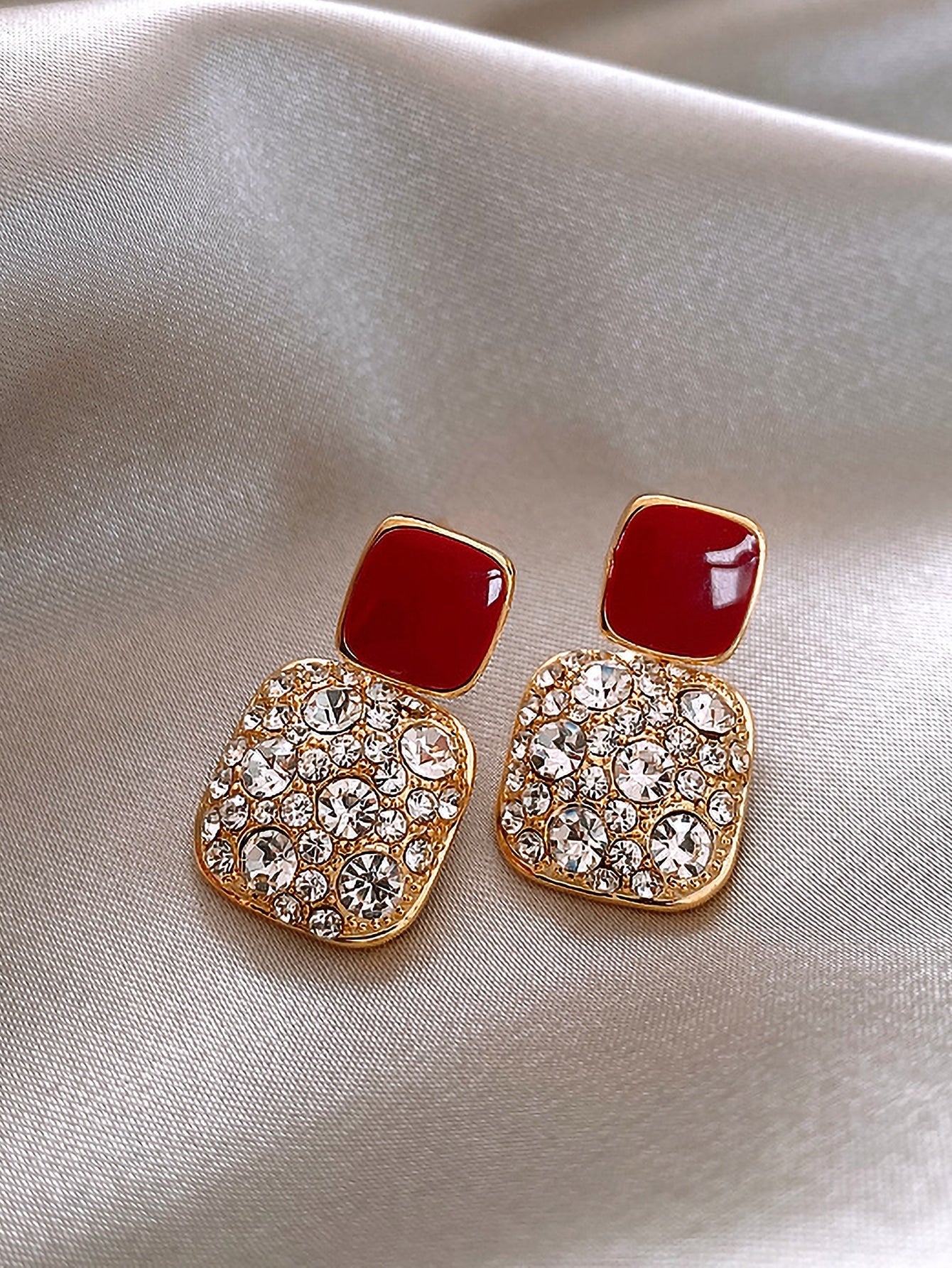 Rhinestone Decor Drop Earrings