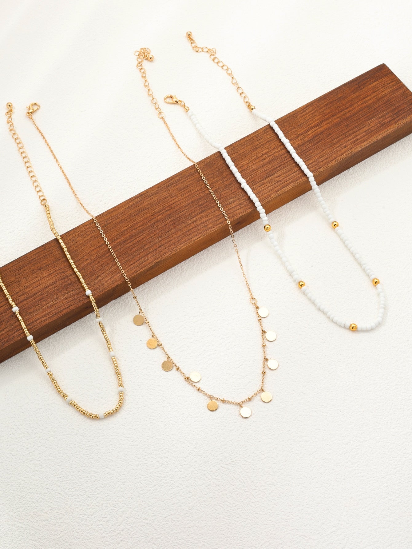 3Pcs Metal Texture Pearl Beaded & Circular Charm Pendant Necklace Set