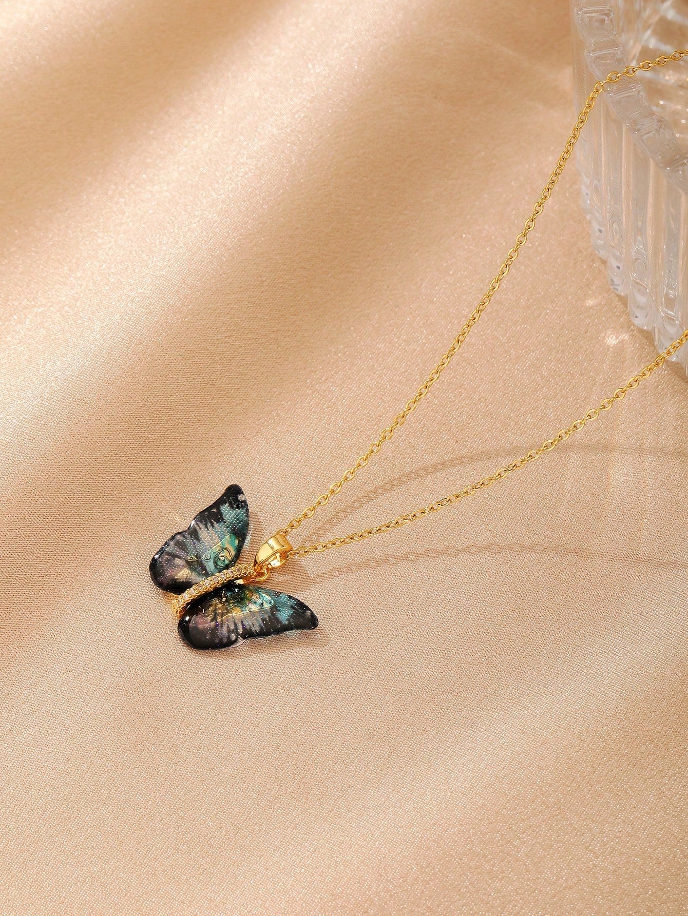 1Pc Gold-Colored Stainless Steel Chain Coated with 18K Gold, Versatile Black-Colored Butterfly with Rhinestone Inlay Design