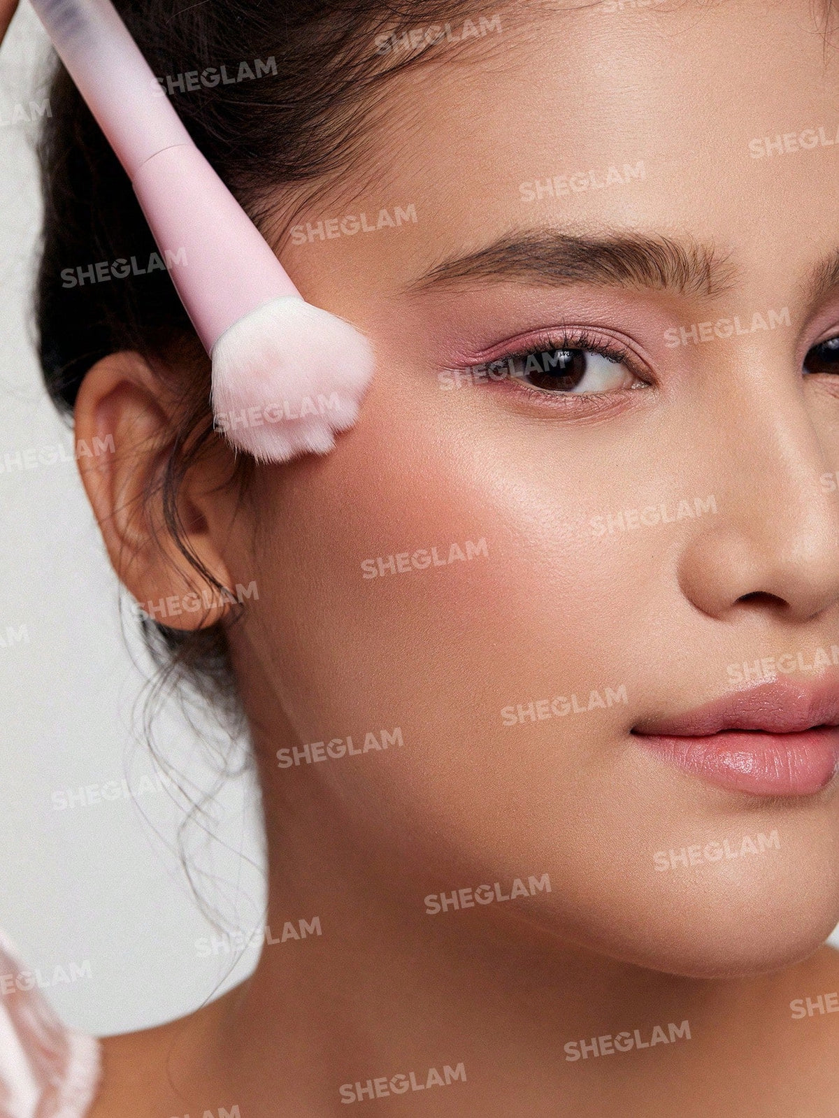SHEGLAM Color Bloom Liquid Blush Brush Synthetic Kitty Paw Design Blush Brush Professional Soft Makeup Brush Liquid Blending Makeup Tool Black Friday Winter Gifts Face Brush