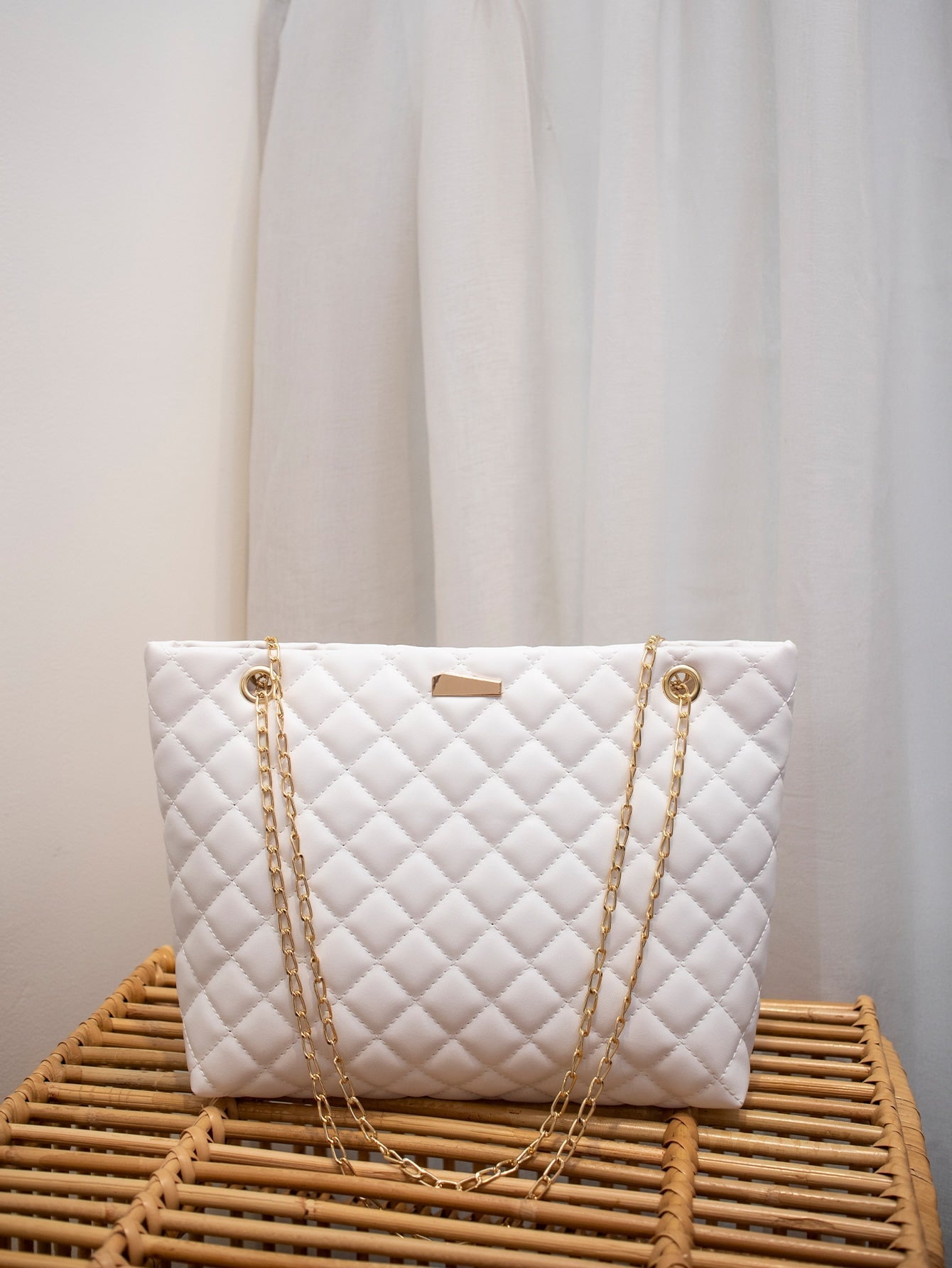 Quilted Chain Shoulder Tote Bag