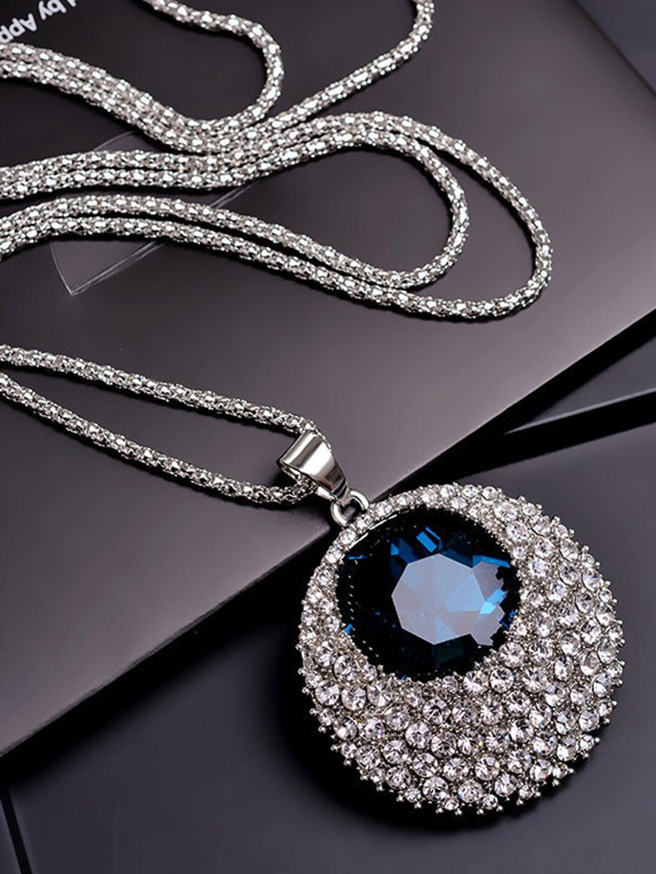Rhinestone Decor round Pendant Long Necklace for Women'S Fashion Accessory