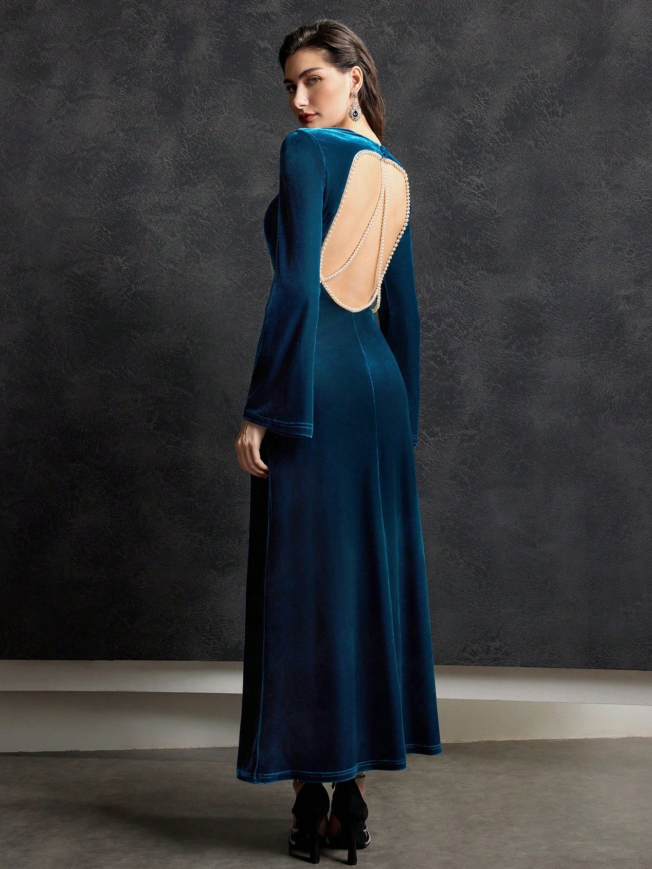 MOTF PREMIUM BACKLESS VELVET PEARL DRESS