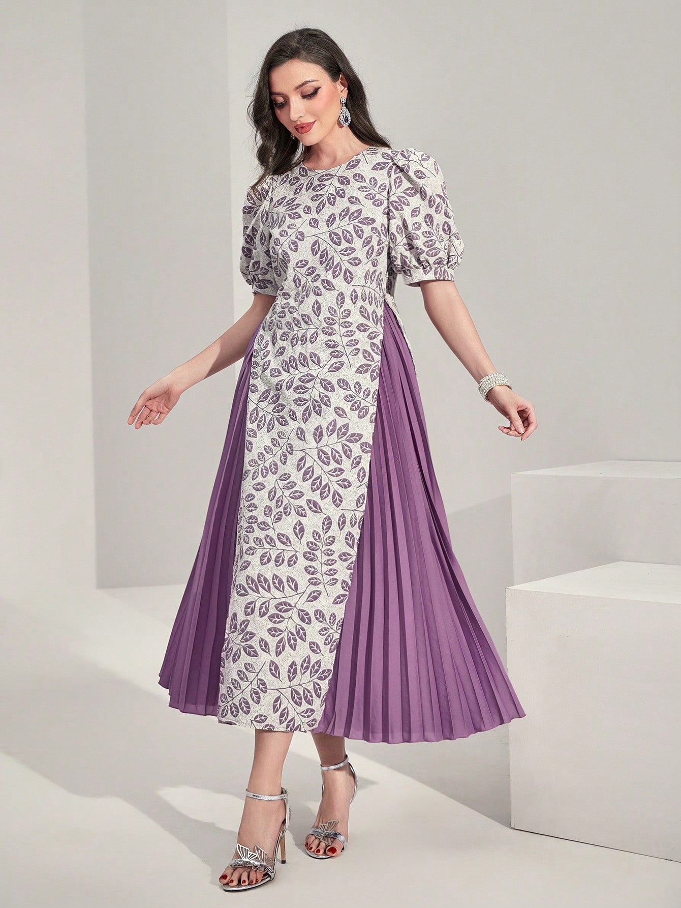 SHEIN Modely Plants Print Puff Sleeve Pleated Hem Dress