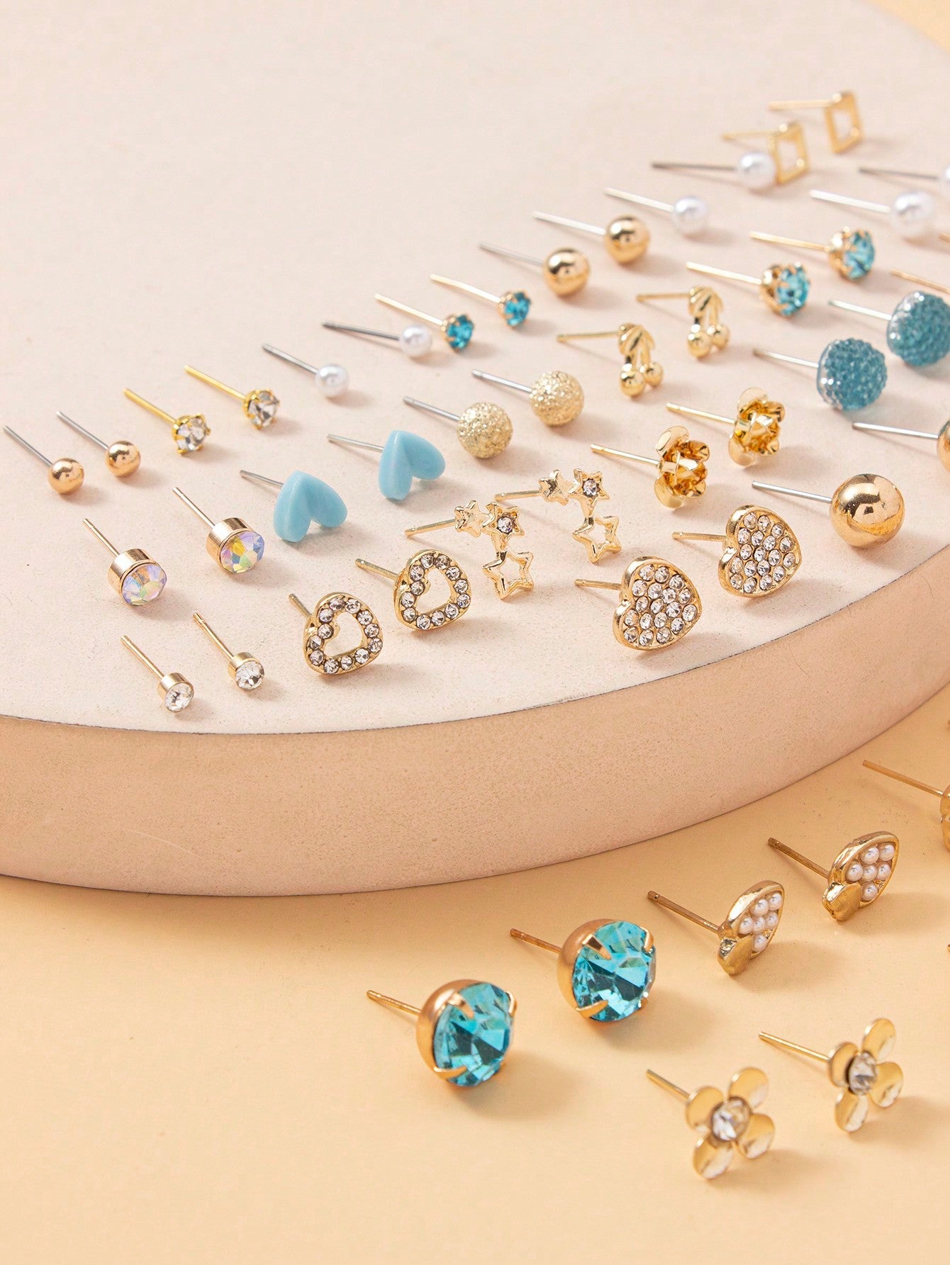 1Set=30Pairs Women'S Delicate Metallic Conch, Pearl, and Heart Shaped Gift Earrings Set