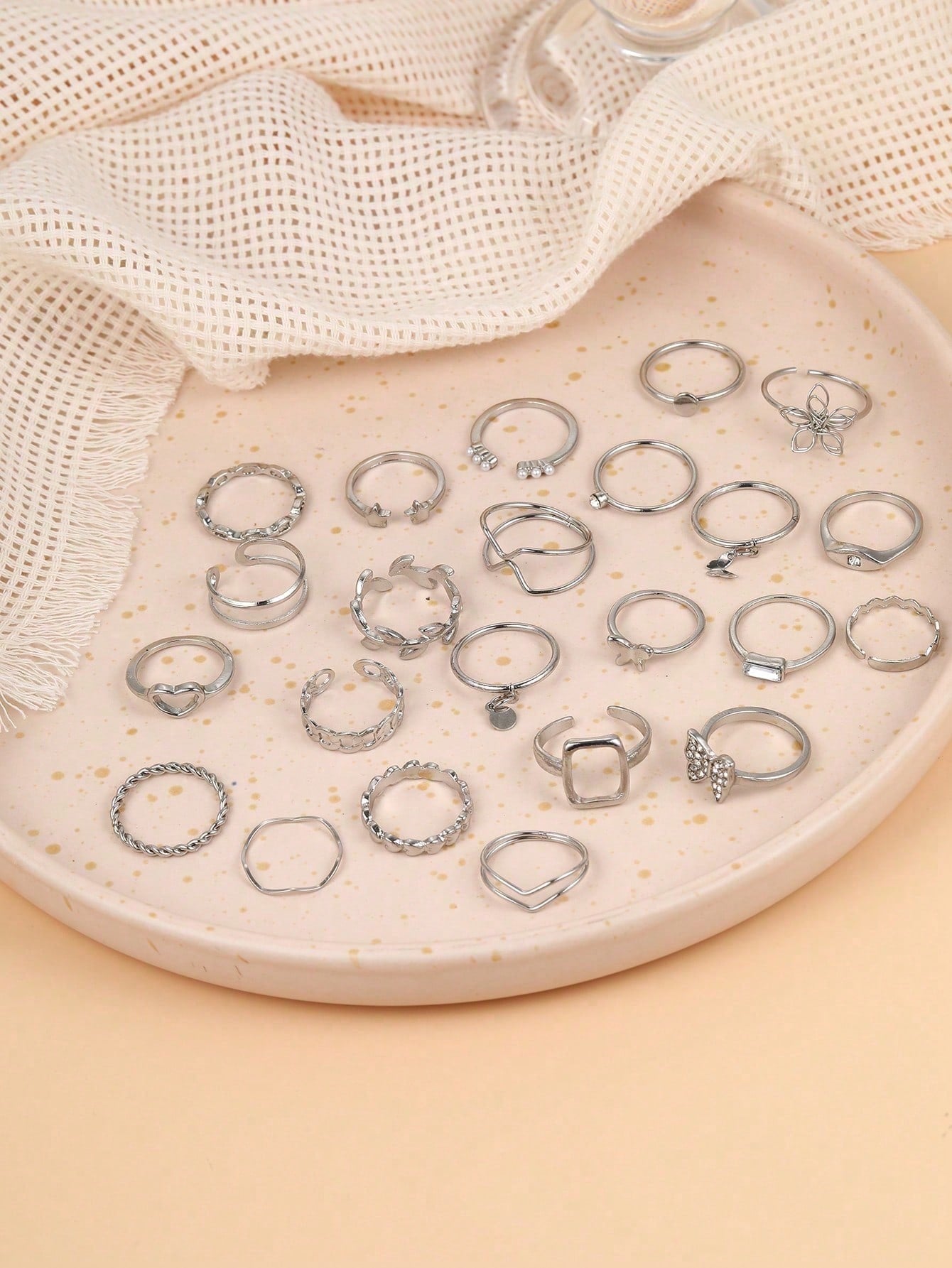 22-Piece Set of Love Butterfly Figure Eight Spiral Cross Imitation Pearl Ring Set for Ladies Date Holiday Gift