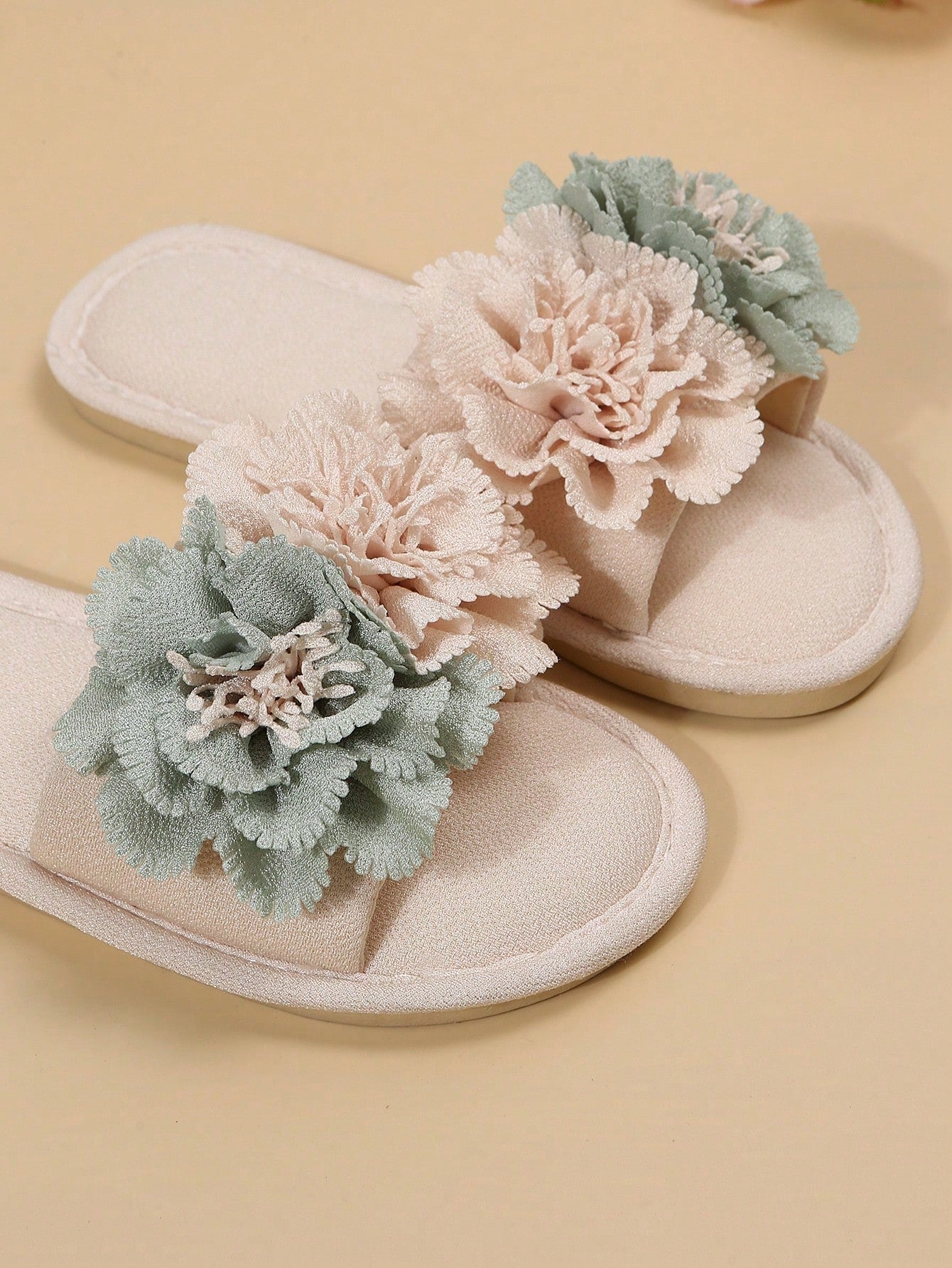 Women Flower Decor Home Slippers, Fashion Canvas Bedroom Slippers
