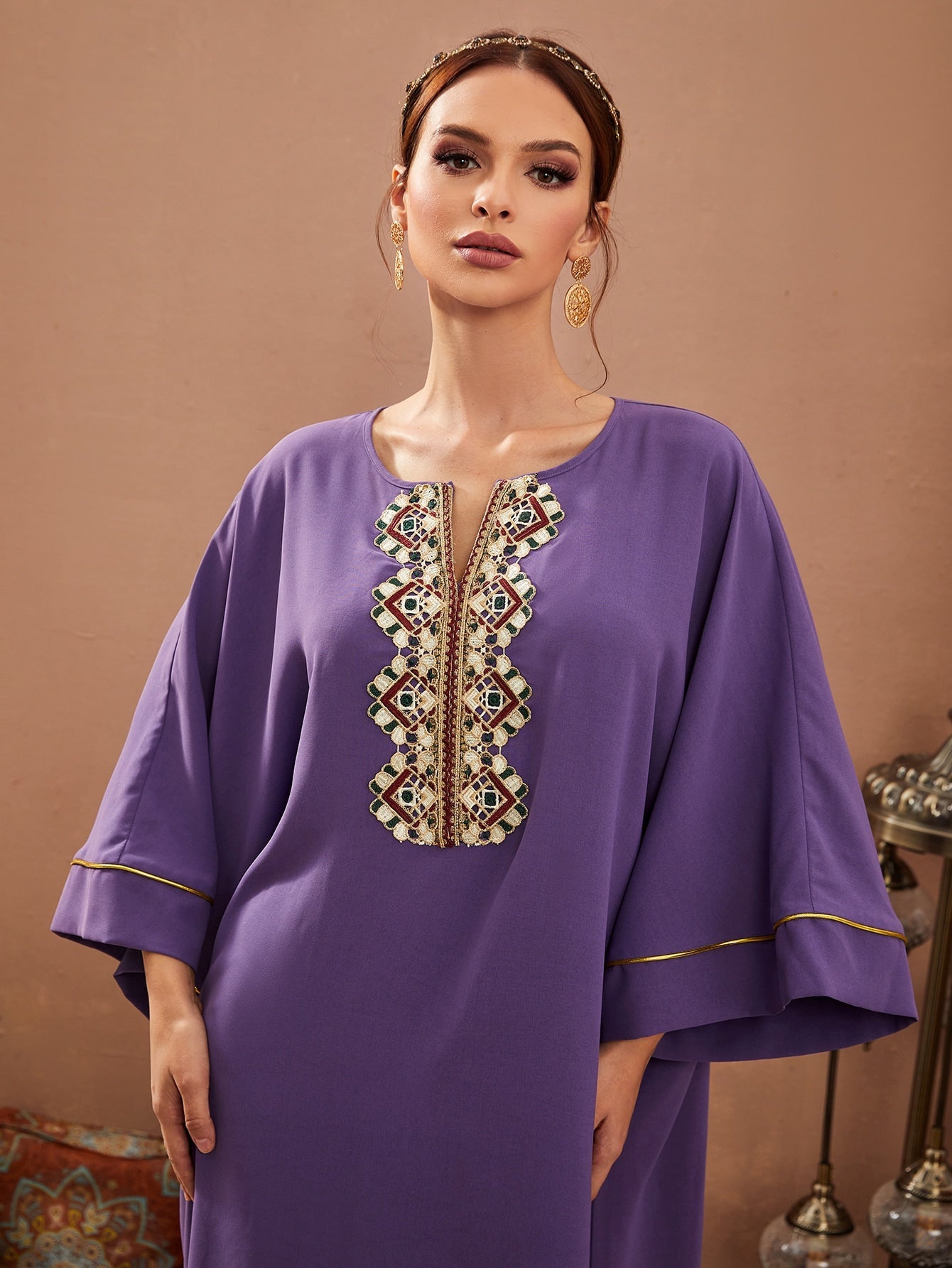 SHEIN Najma Contrast Embroidery Notched Collar Kaftan Dress