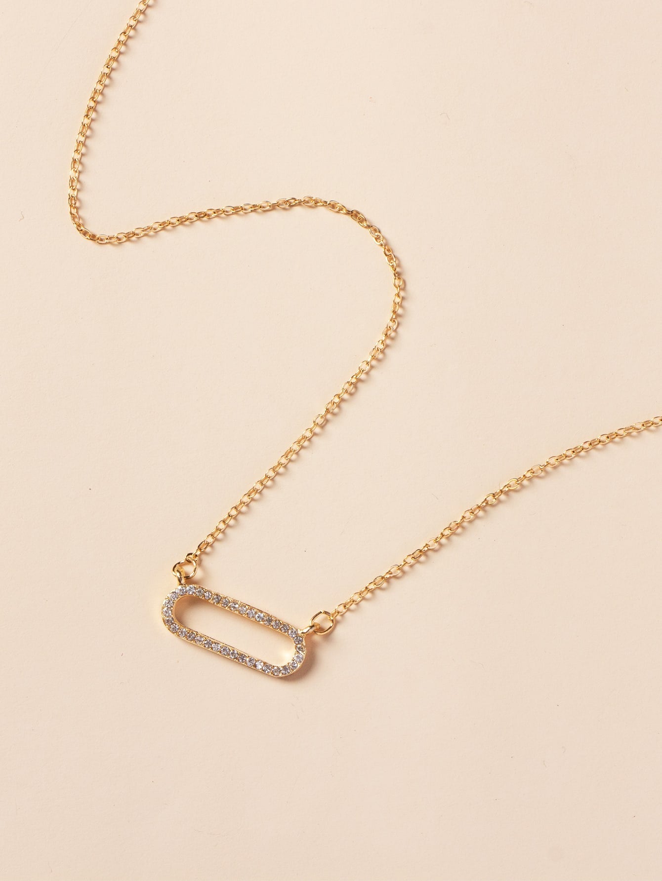 Rhinestone Decor Pendant Necklace