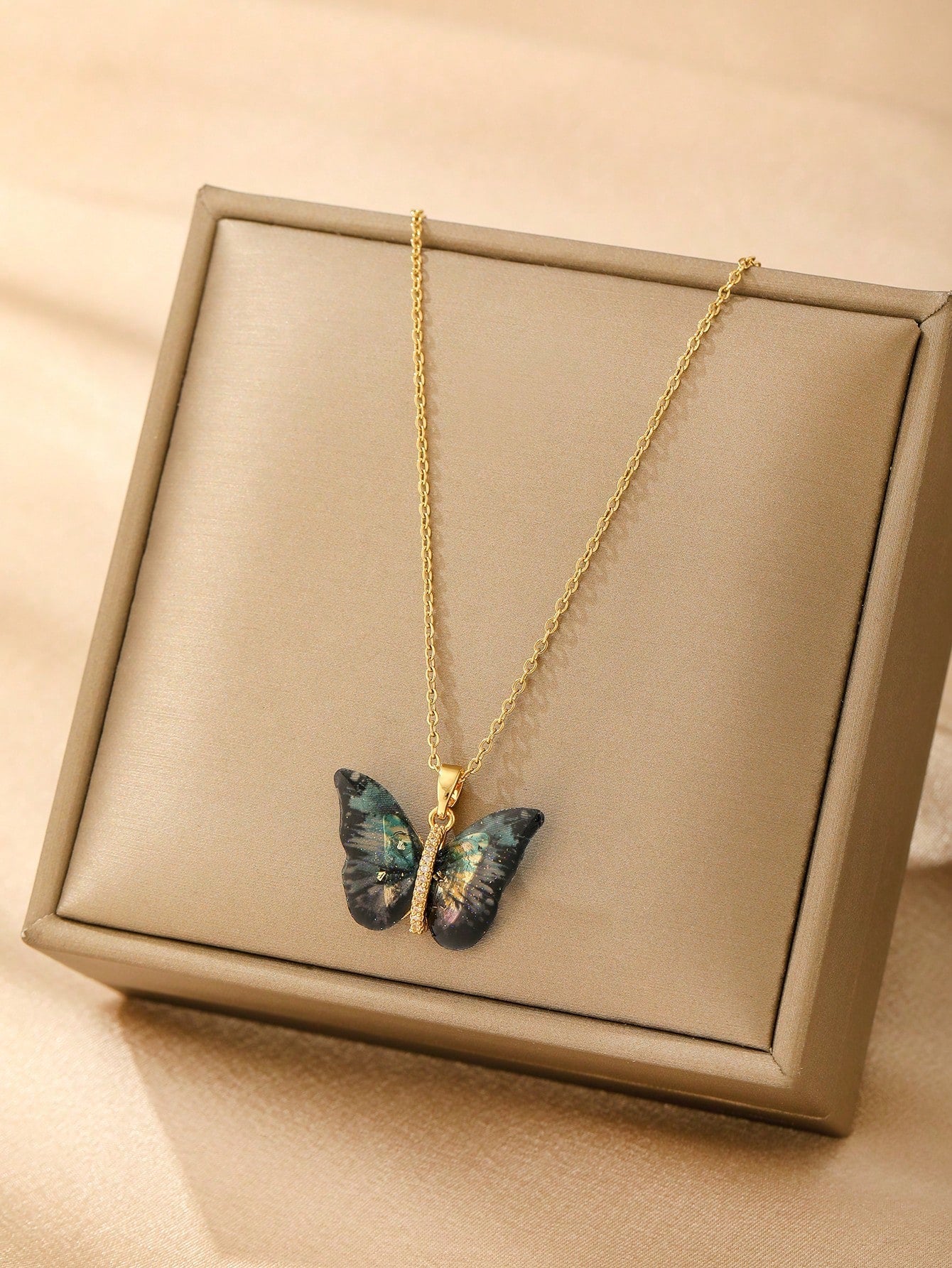 1Pc Gold-Colored Stainless Steel Chain Coated with 18K Gold, Versatile Black-Colored Butterfly with Rhinestone Inlay Design