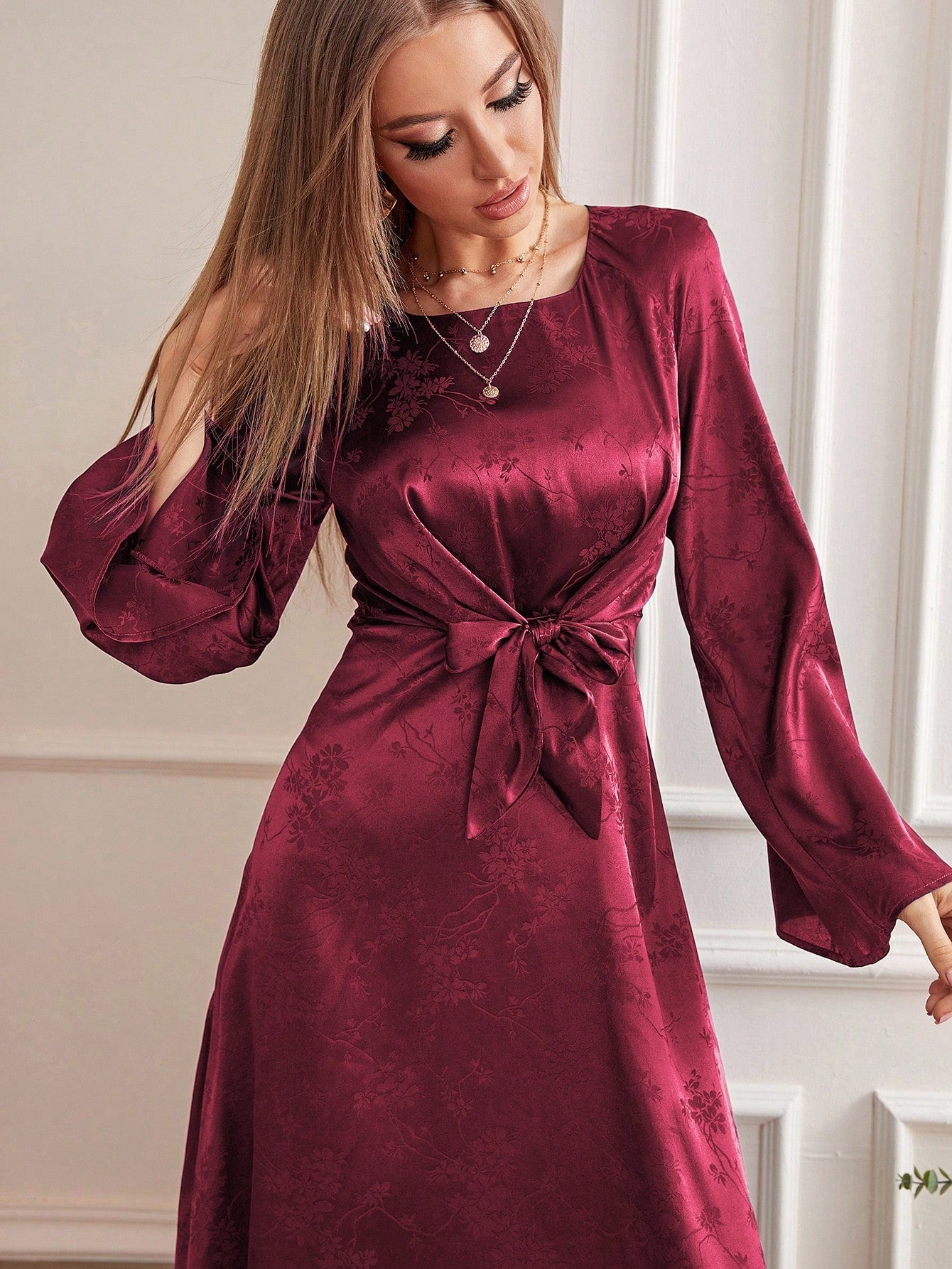 SHEIN Modely Floral Jacquard Flounce Sleeve Belted Dress