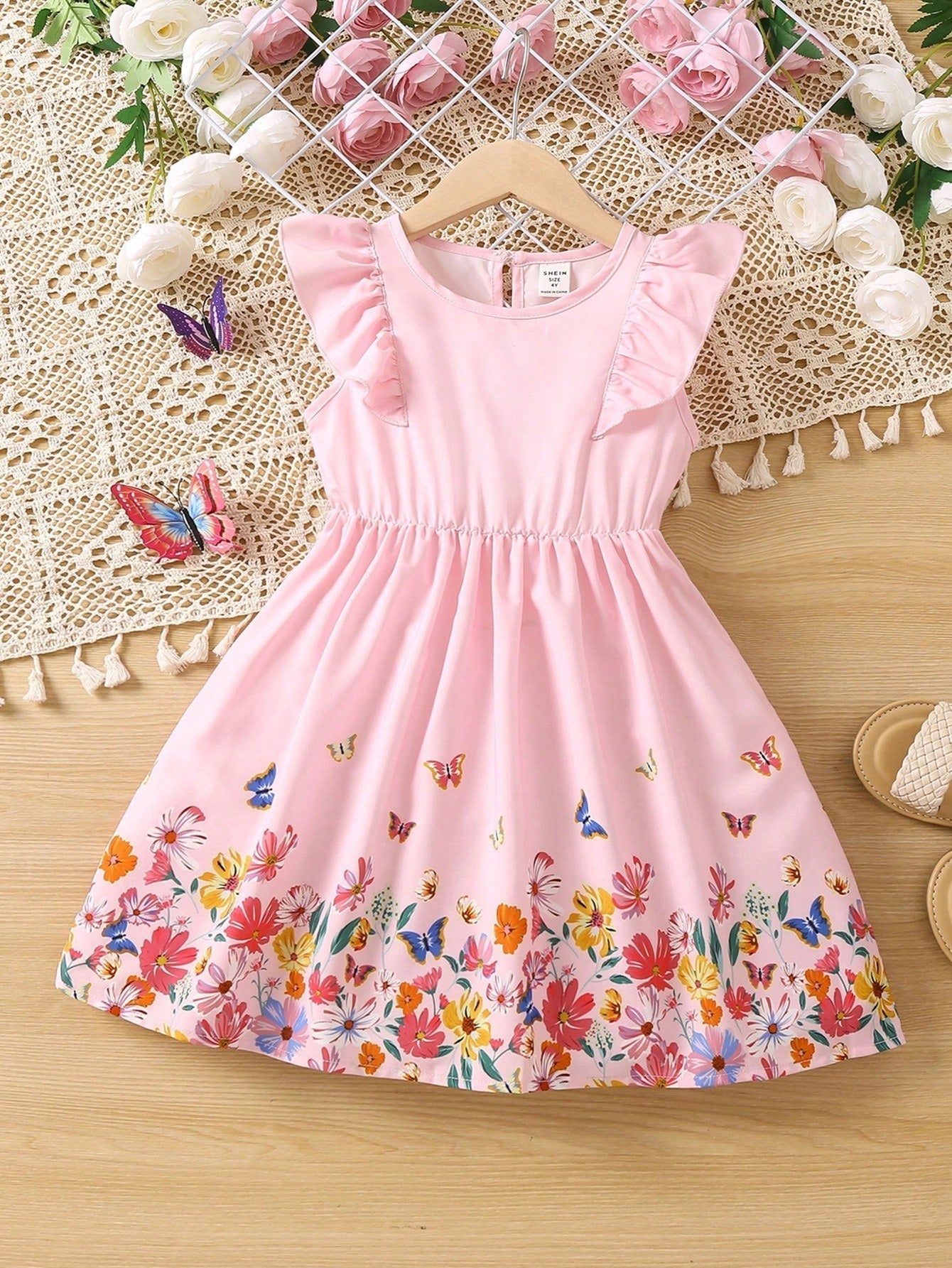 SHEIN Kids EVRYDAY Young Girl Pink Floral Print Butterfly-Shaped Romantic Dress with round Neckline for Summer