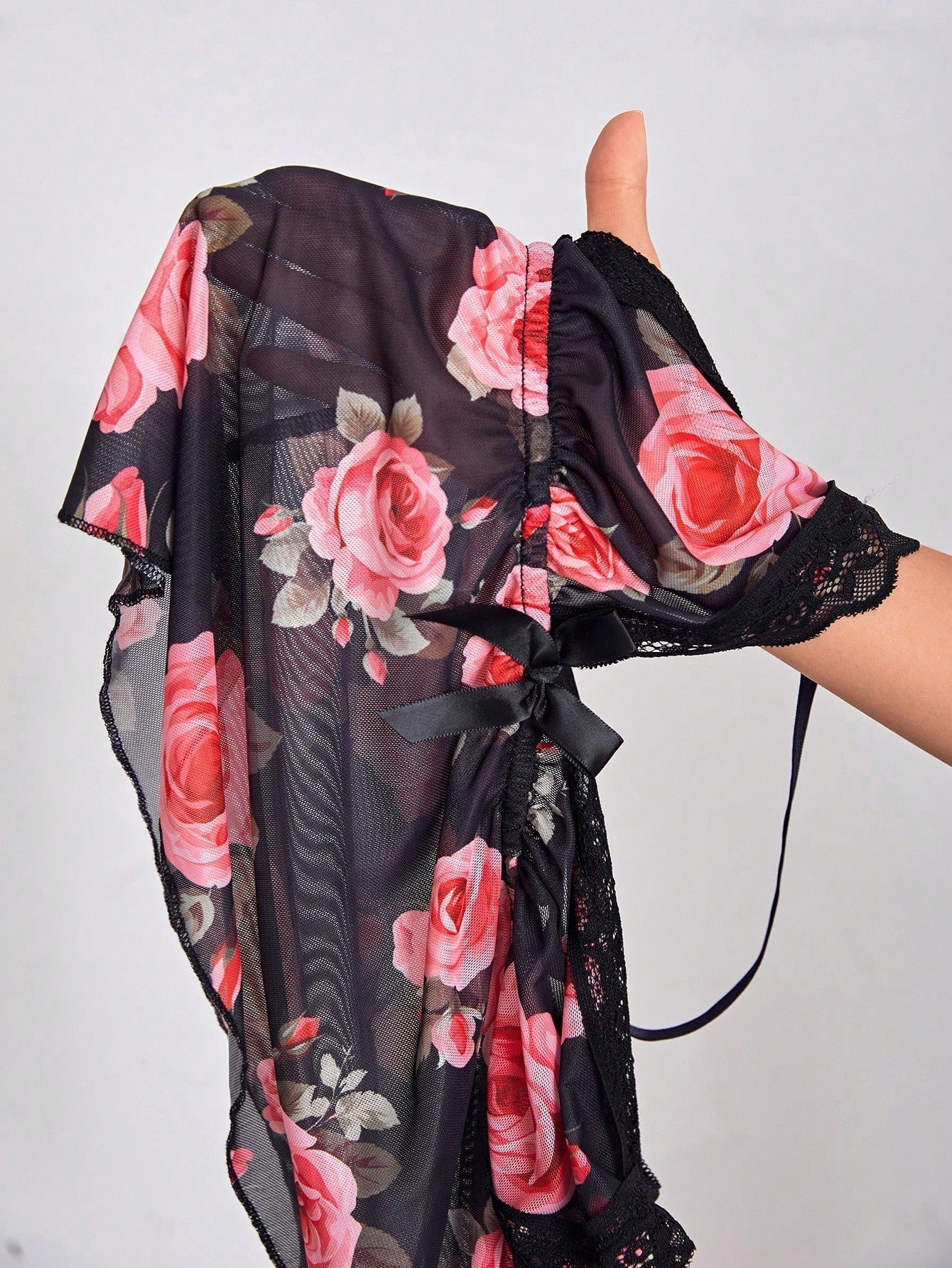 Women'S Floral Print Lace Trim Spaghetti Strap Cami Top and Shorts Pajama Set