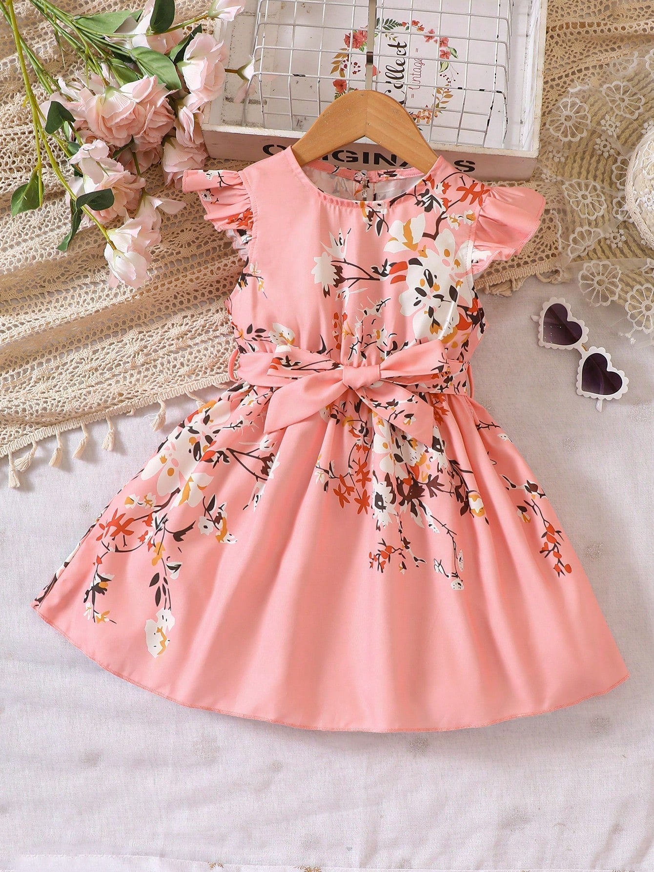 SHEIN Kids SUNSHNE Little Girls' Holiday Floral Print Flying Sleeve Princess Dress with Belt, Suitable for Parties and Summer Vacations