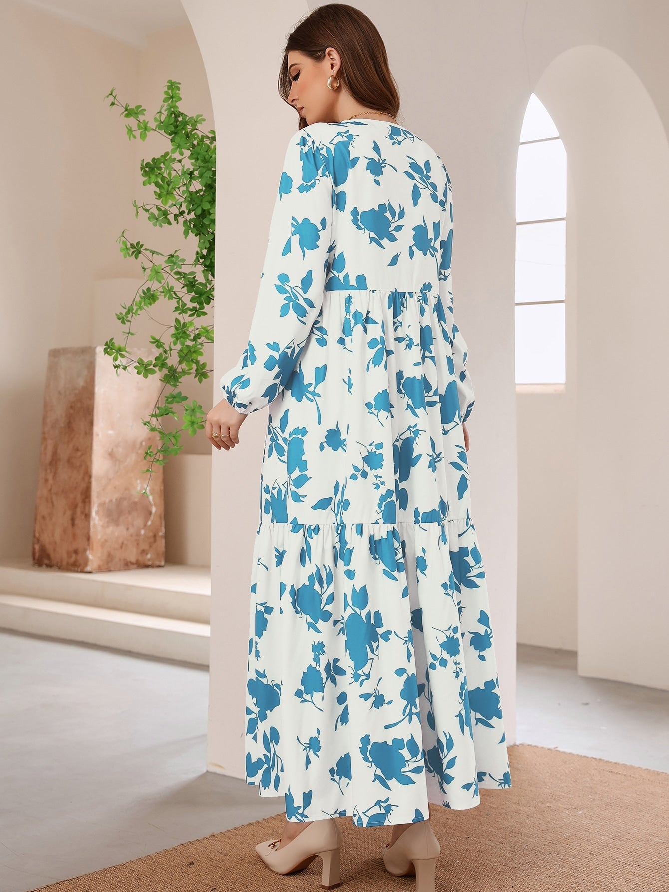 SHEIN Mulvari Floral Print Ruffle Hem Smock Dress