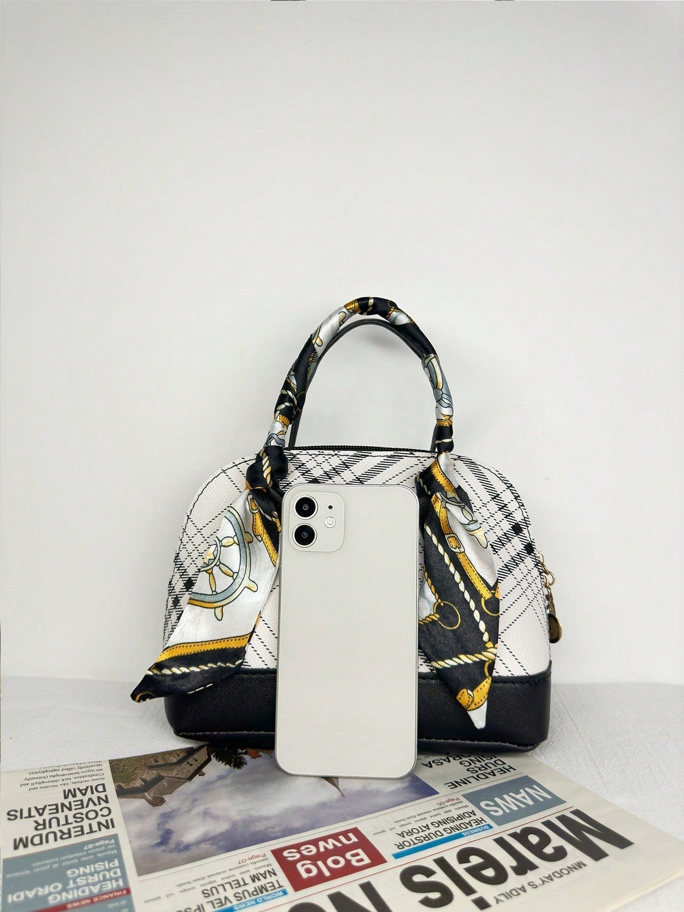 1Pc Mini Metallic Geometric Pattern Handbag with Coffee Silk Scarf and Chain Strap, Can Be Carried by Hand or Cross Body Random Print Zipper Shoulder Bag PU Leather Portable Crossbody Bag Detachable Strap Metal Chain Handbag