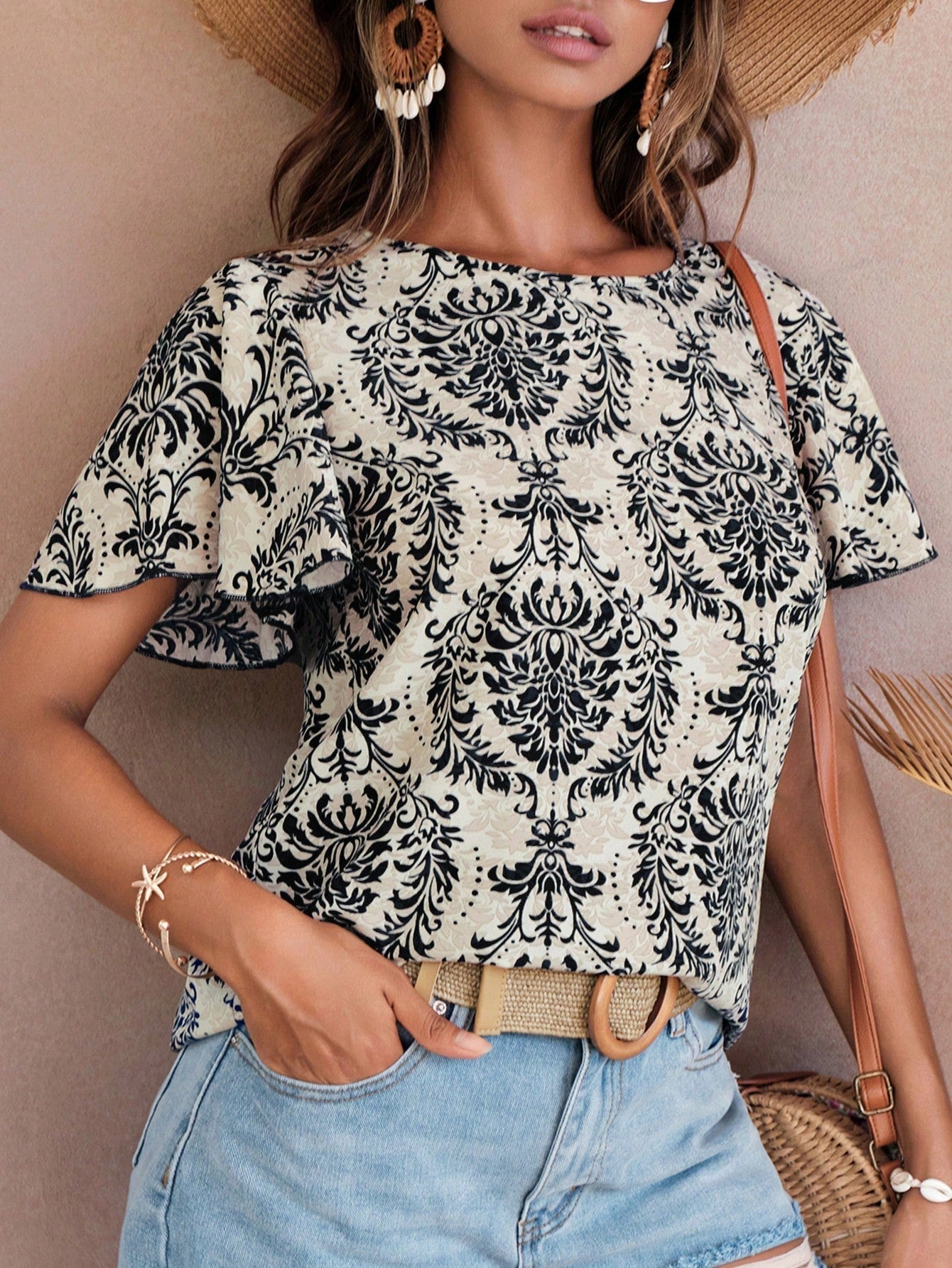 SHEIN VCAY Ladies' Printed Leisure Vacation Ruffled Sleeve Crew Neck Shirt