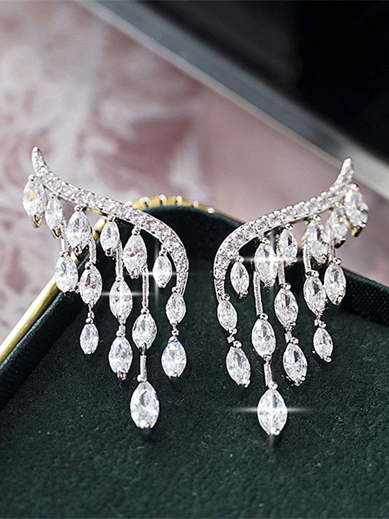 1Pair Fashionable & Exquisite Wing Shape Cubic Zirconia Waterdrop Bridal Luxury Evening Gift Versatile Personality Women Earrings