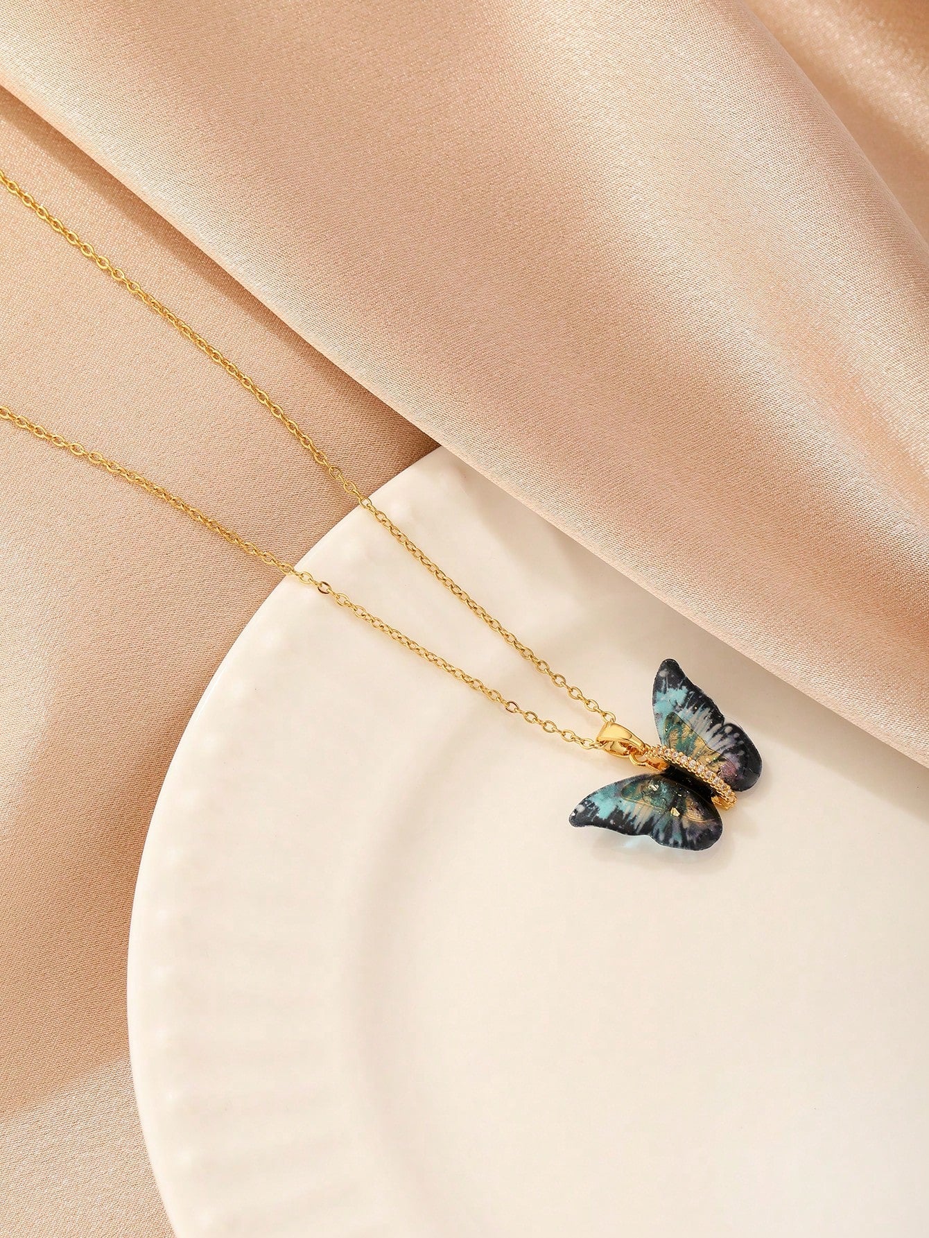 1Pc Gold-Colored Stainless Steel Chain Coated with 18K Gold, Versatile Black-Colored Butterfly with Rhinestone Inlay Design