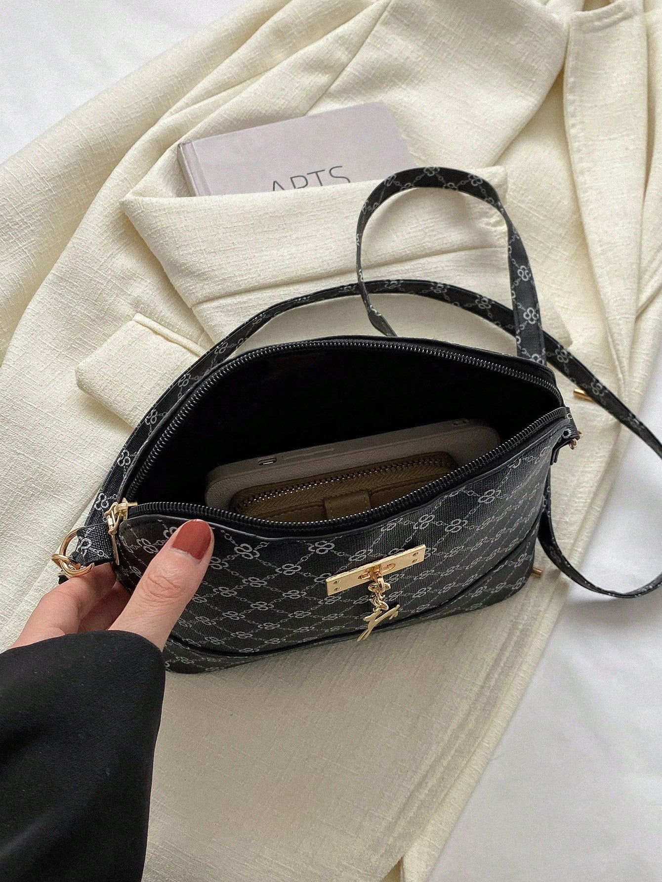 Small Dome Bag Elegant Geometric Pattern Deer Charm Zipper PU
