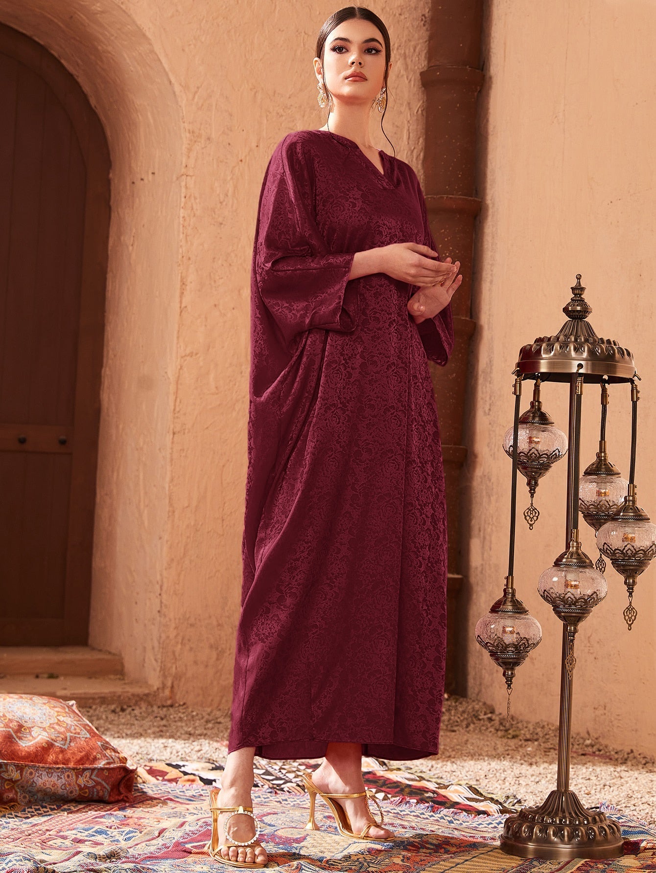 SHEIN Najma Jacquard Notched Neck Batwing Sleeve Kaftan