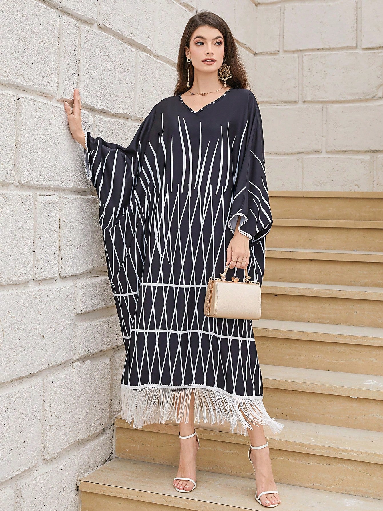 SHEIN Najma Geo Print Fringe Hem Batwing Sleeve Kaftan