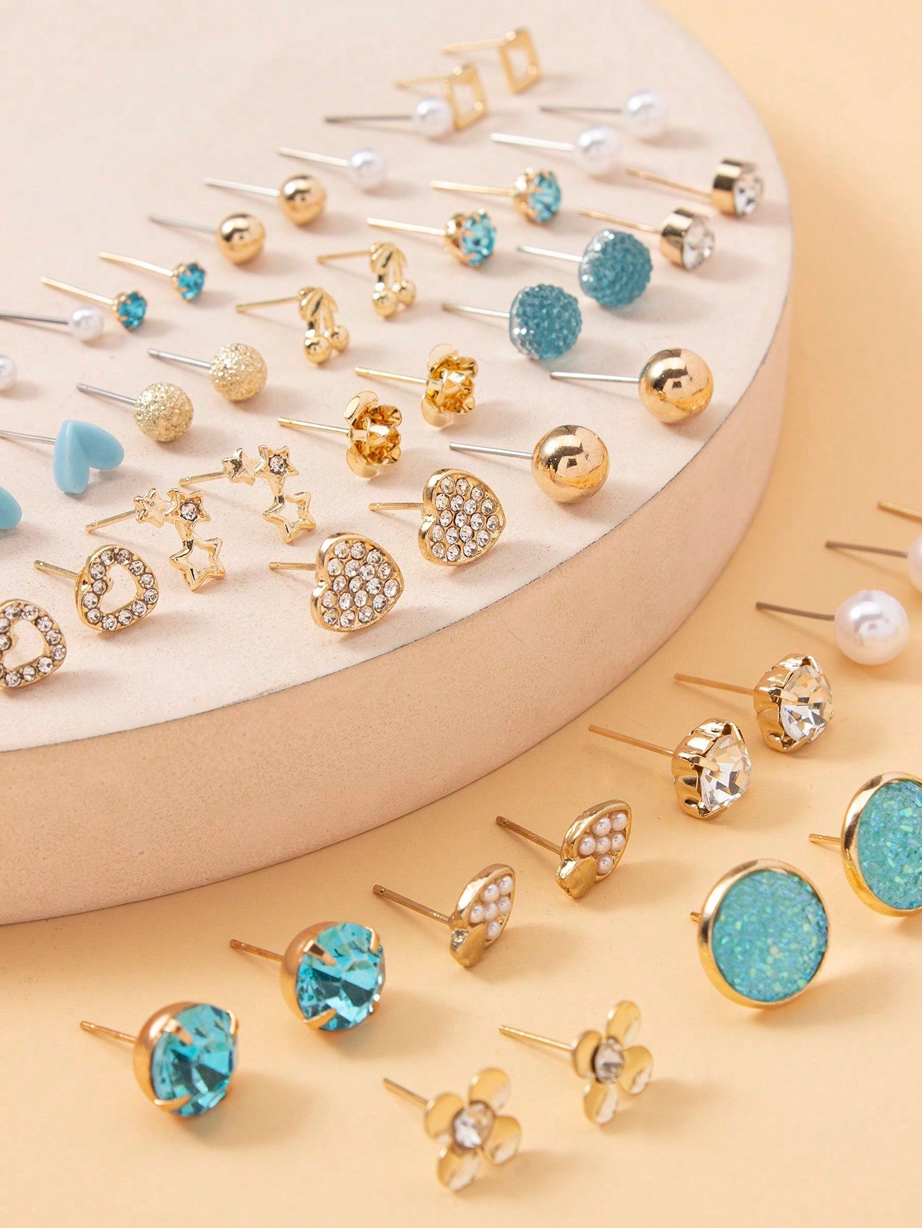 1Set=30Pairs Women'S Delicate Metallic Conch, Pearl, and Heart Shaped Gift Earrings Set