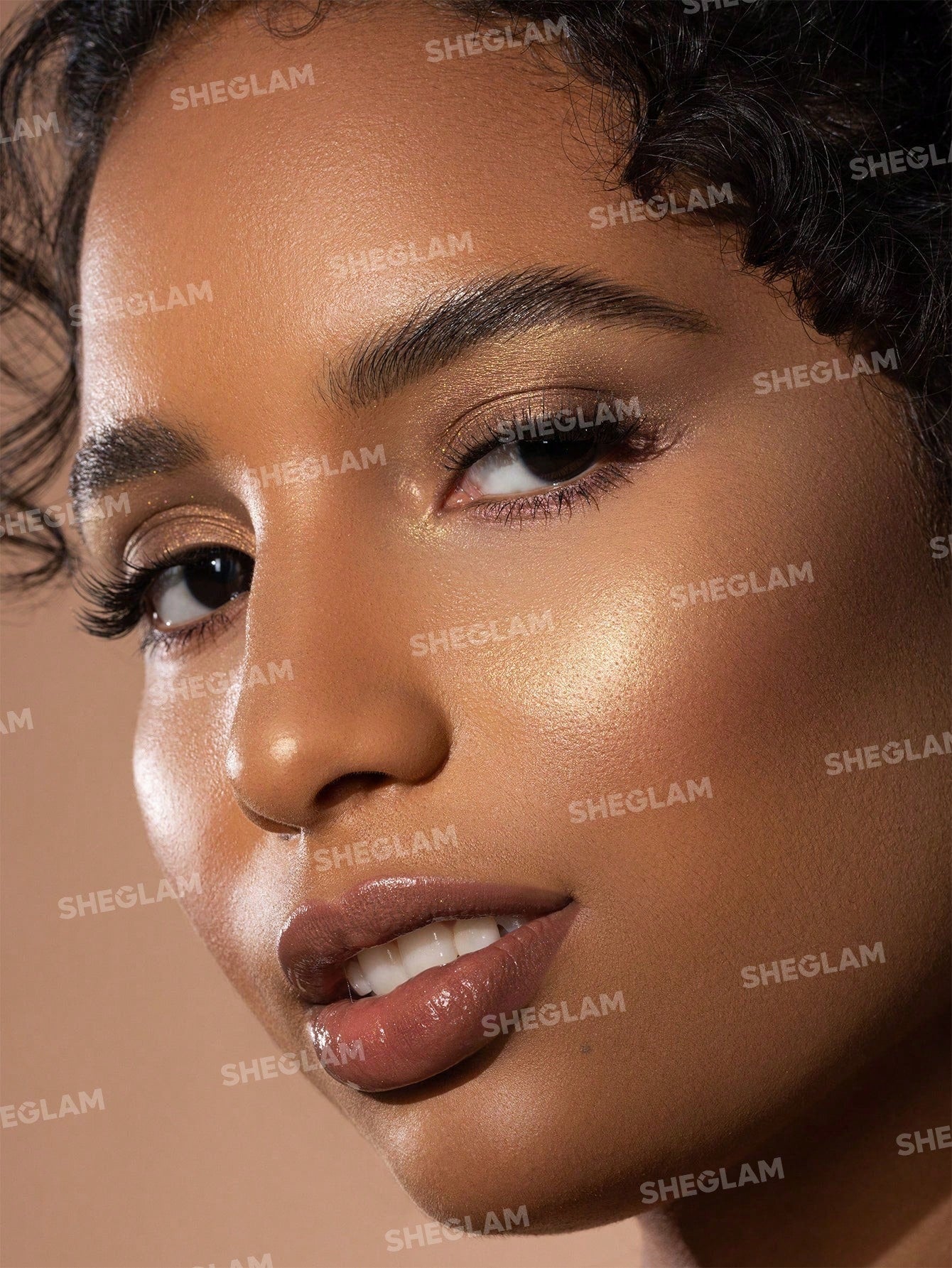 SHEGLAM Glow Bloom Liquid Highlighter-Tea Cake Gel Cream Highlighter Shimmer Dewy Finish Long Wear Brightening Non-Caking Waterproof Glow Highlighter Makeup Black Friday Winter Trending Y2K Gifts Highlighter